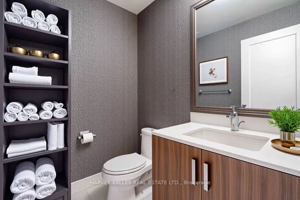 1575 Lakeshore Road W, #366