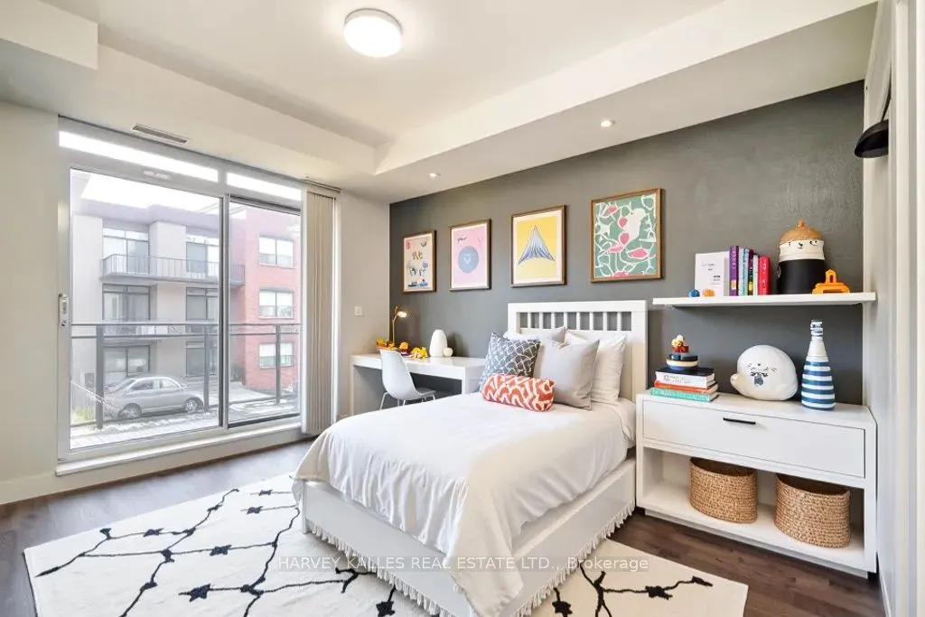 1575 Lakeshore Road W, #366