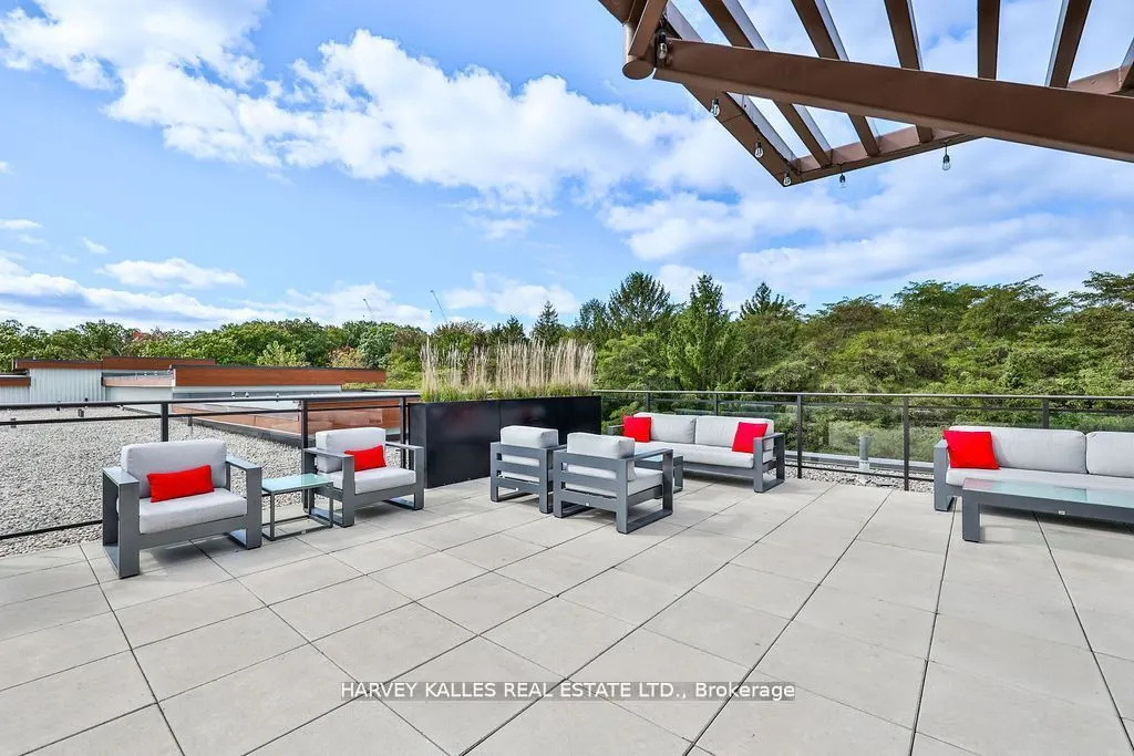 1575 Lakeshore Road W, #366