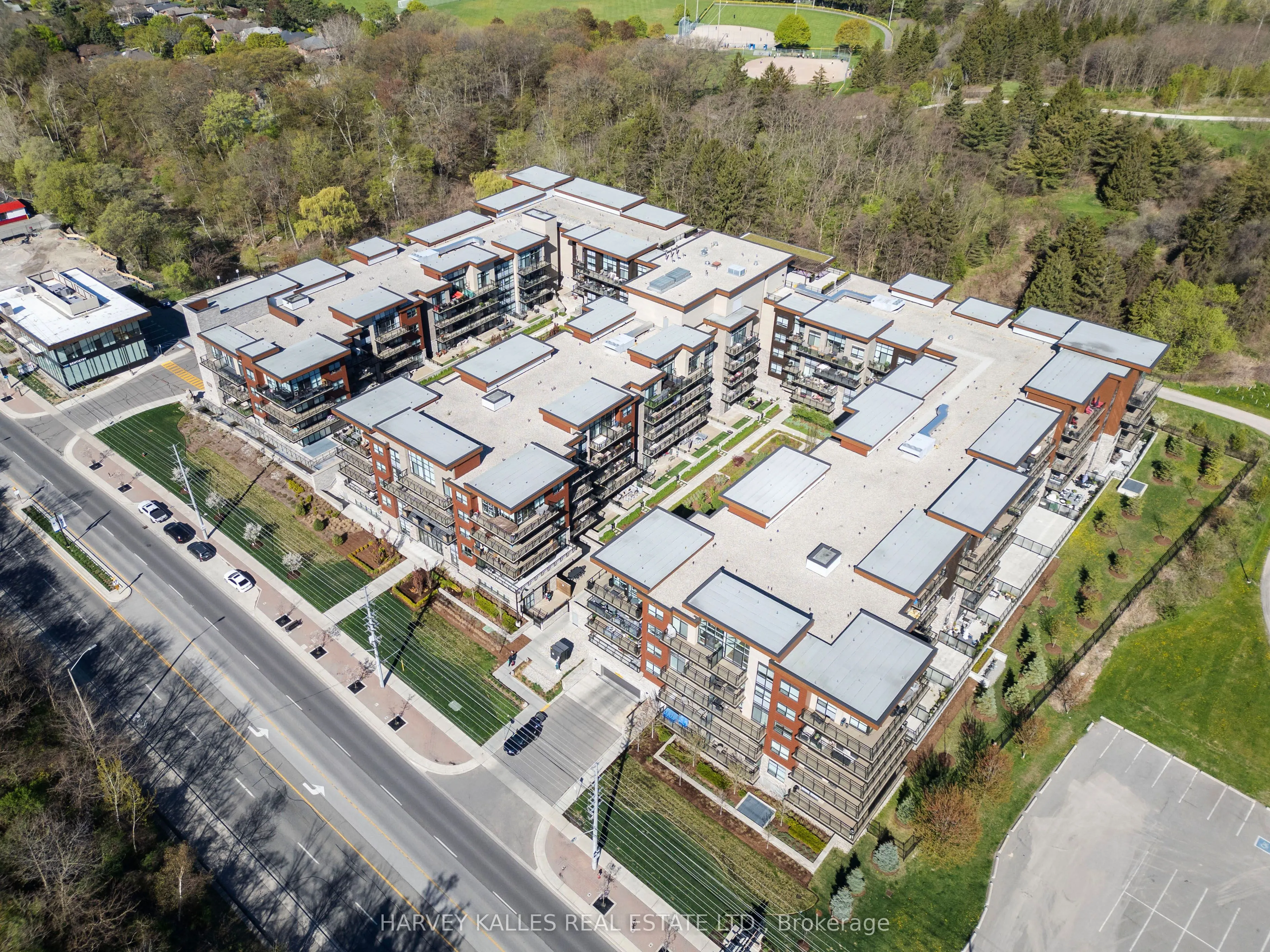 1575 Lakeshore Road W, #366
