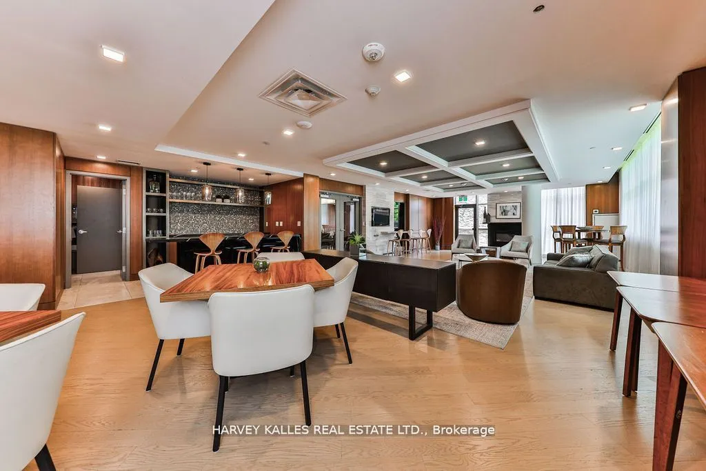 1575 Lakeshore Road W, #366