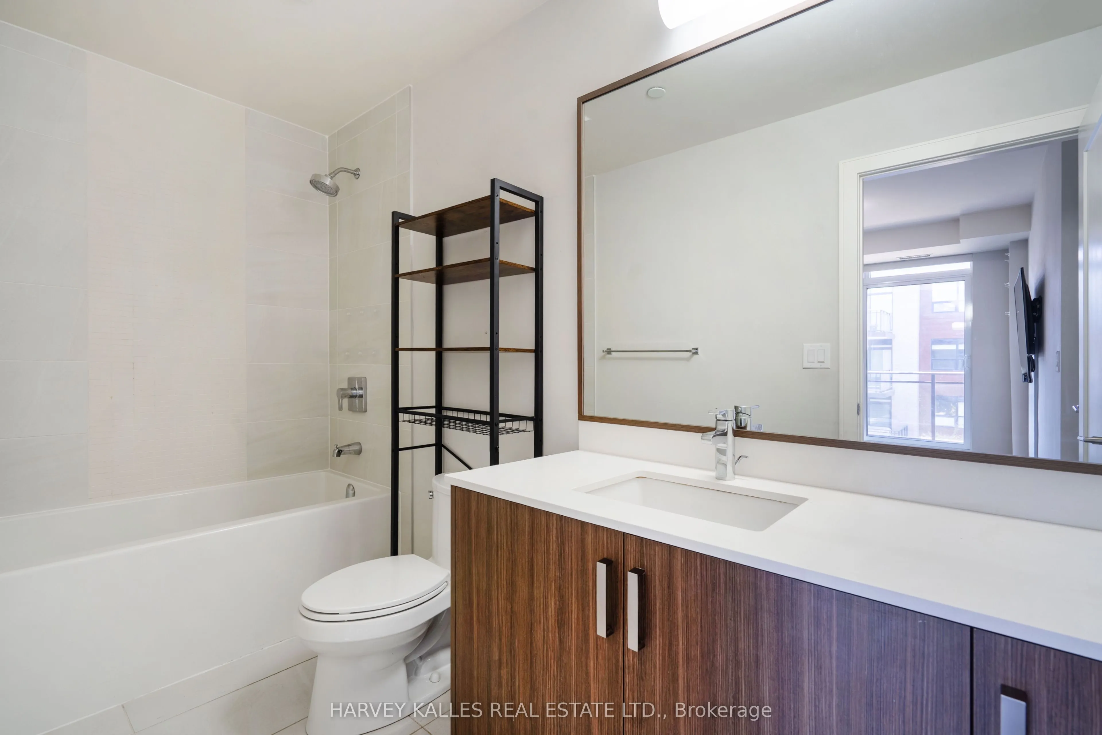 1575 Lakeshore Road W, #366