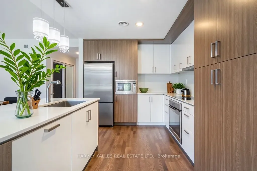 1575 Lakeshore Road W, #366