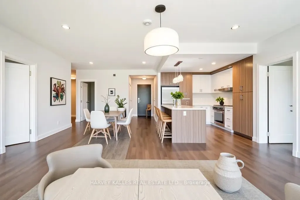 1575 Lakeshore Road W, #366