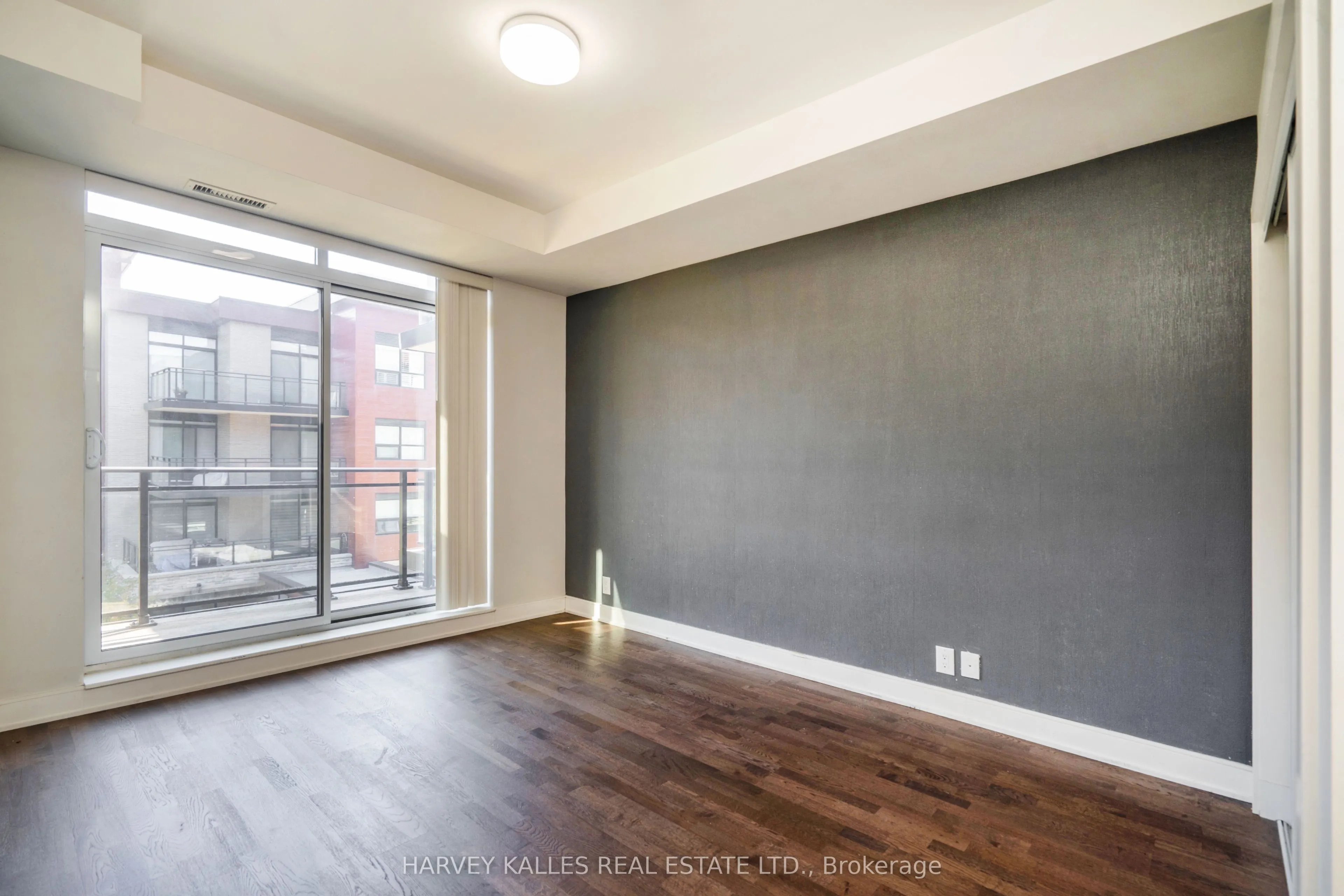 1575 Lakeshore Road W, #366