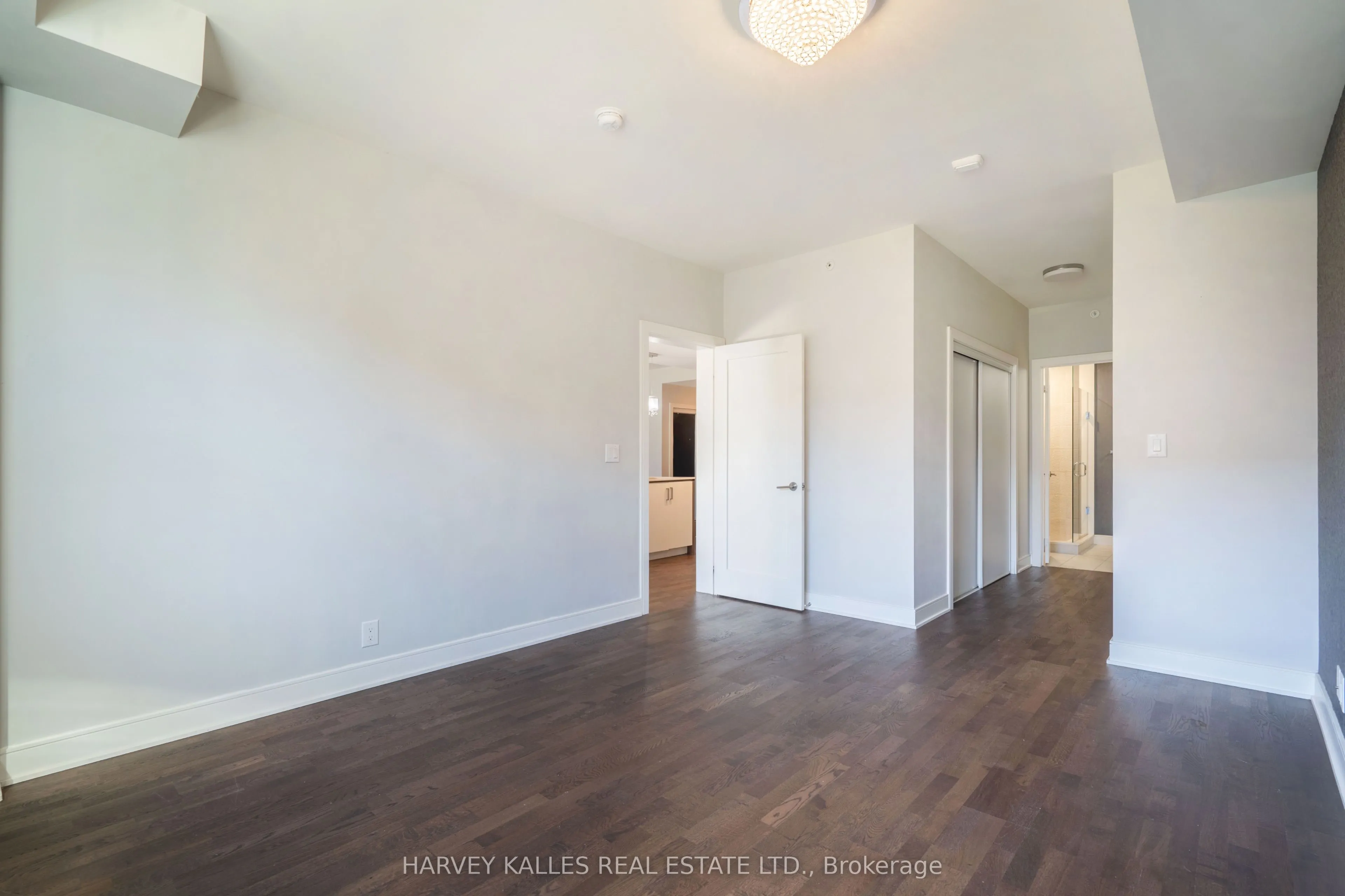1575 Lakeshore Road W, #366
