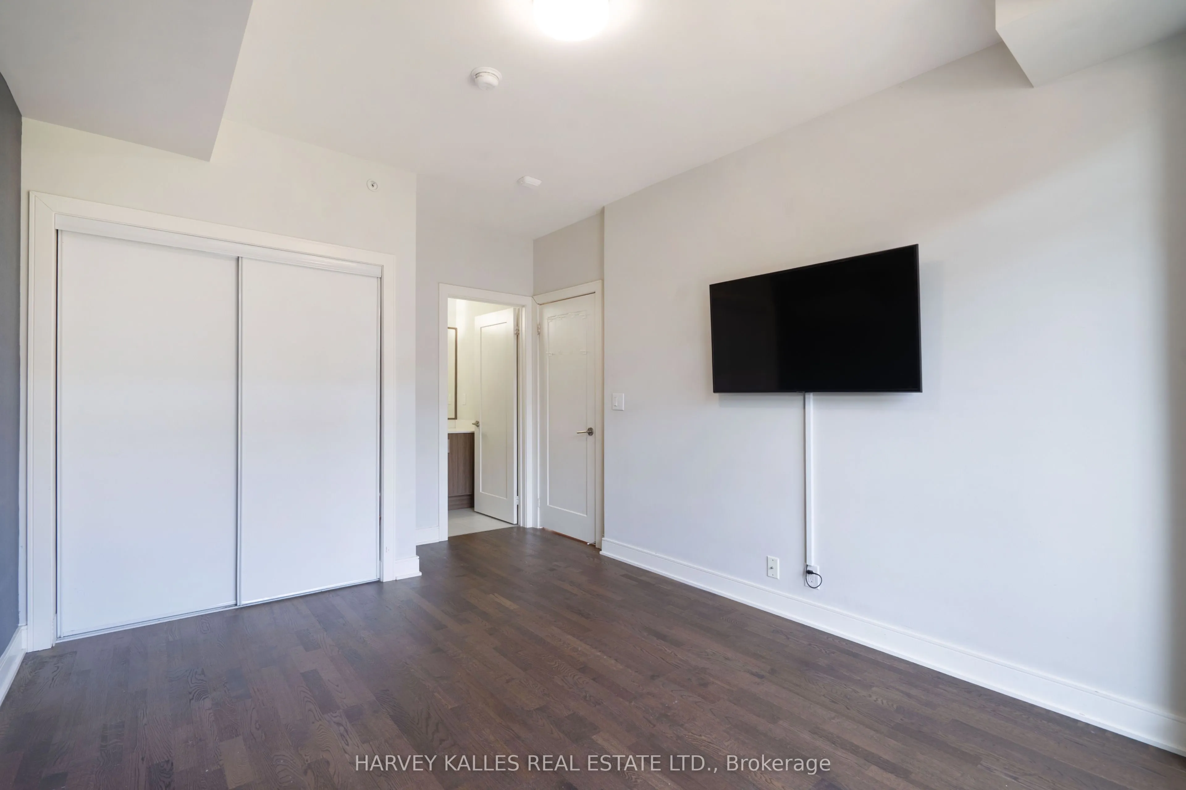 1575 Lakeshore Road W, #366