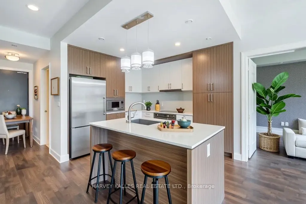 1575 Lakeshore Road W, #366