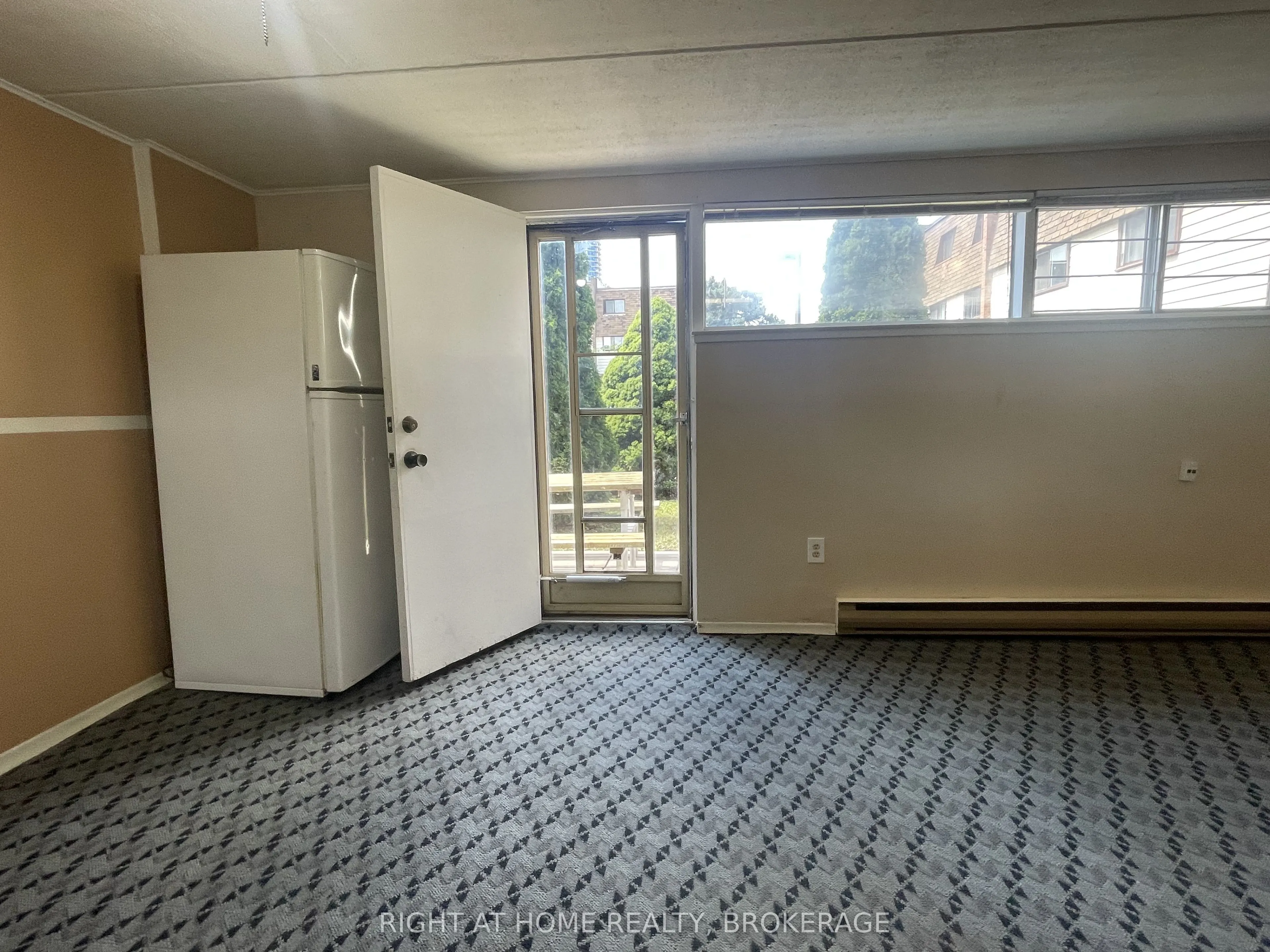 180 Mississauga Valley Boulevard, #140