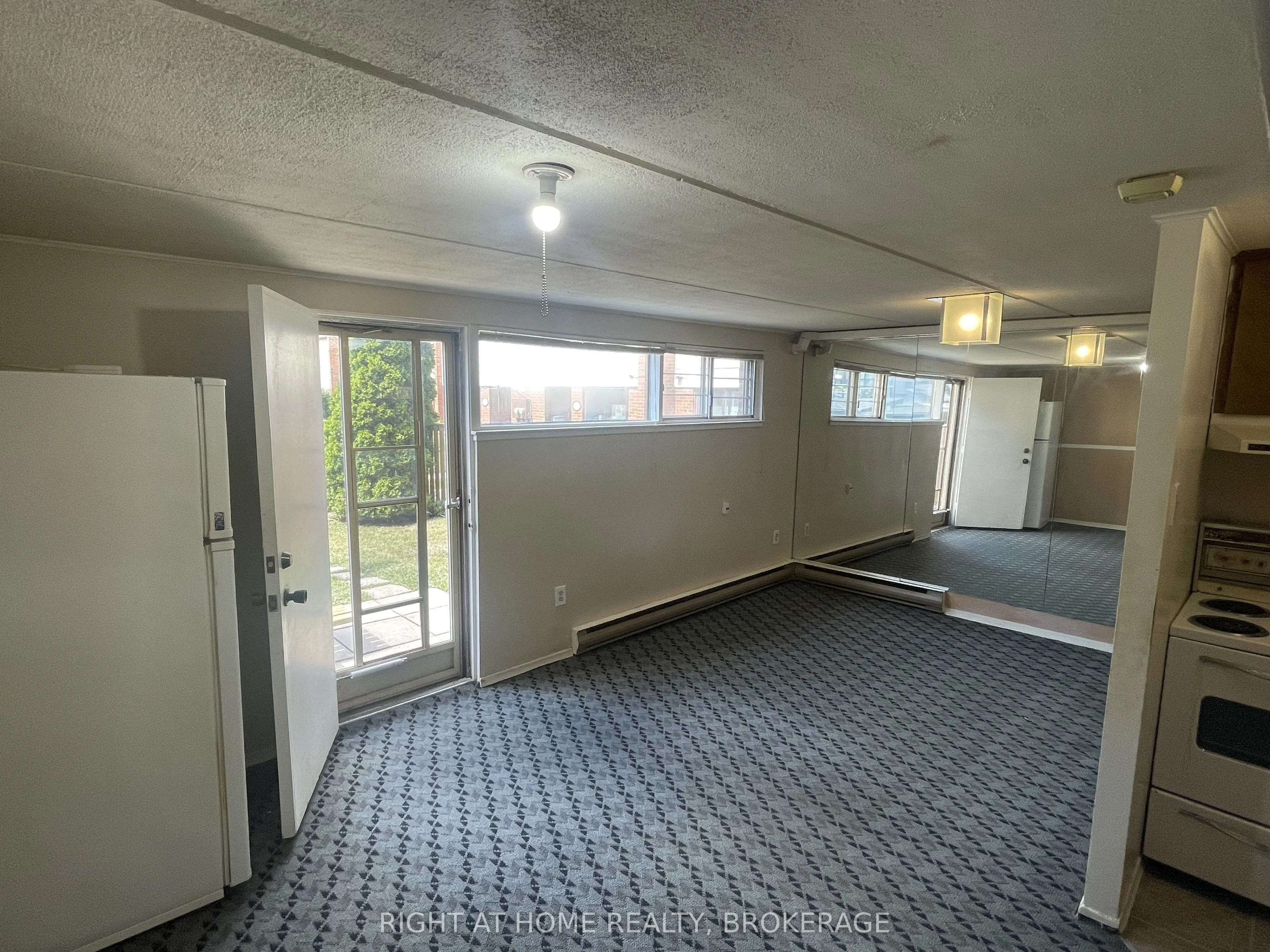 180 Mississauga Valley Boulevard, #140