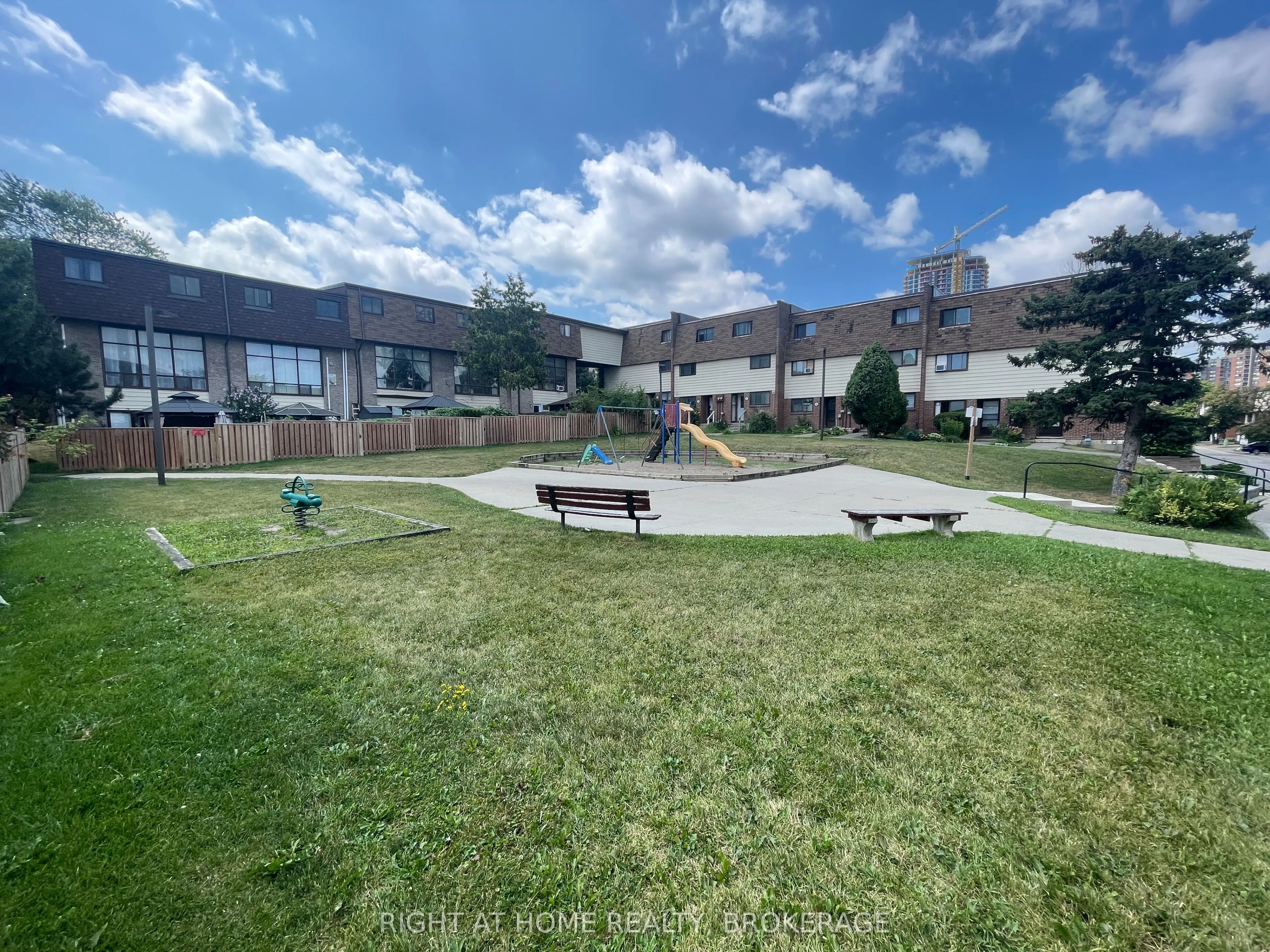 180 Mississauga Valley Boulevard, #140