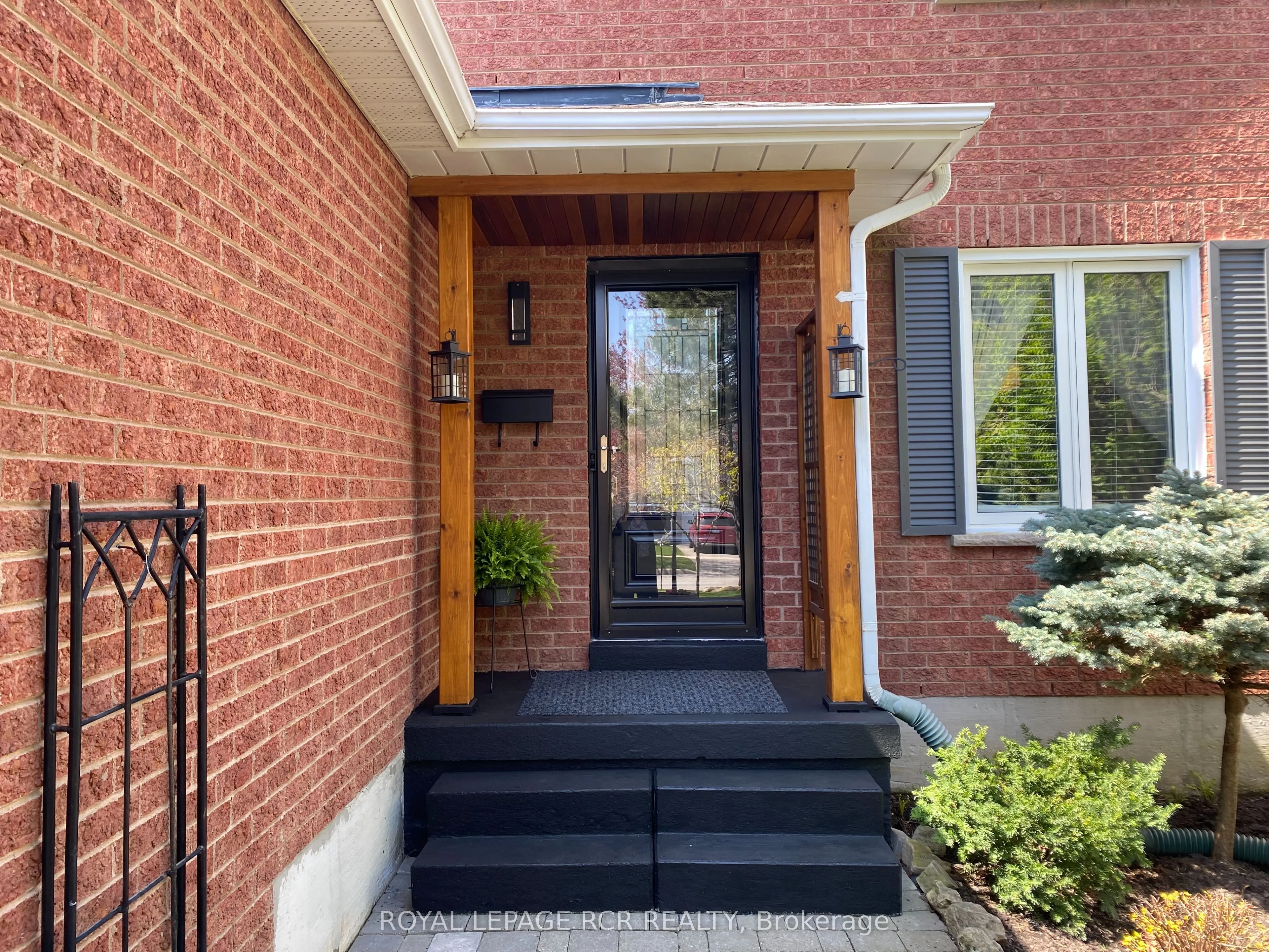 128 Elaine Drive
