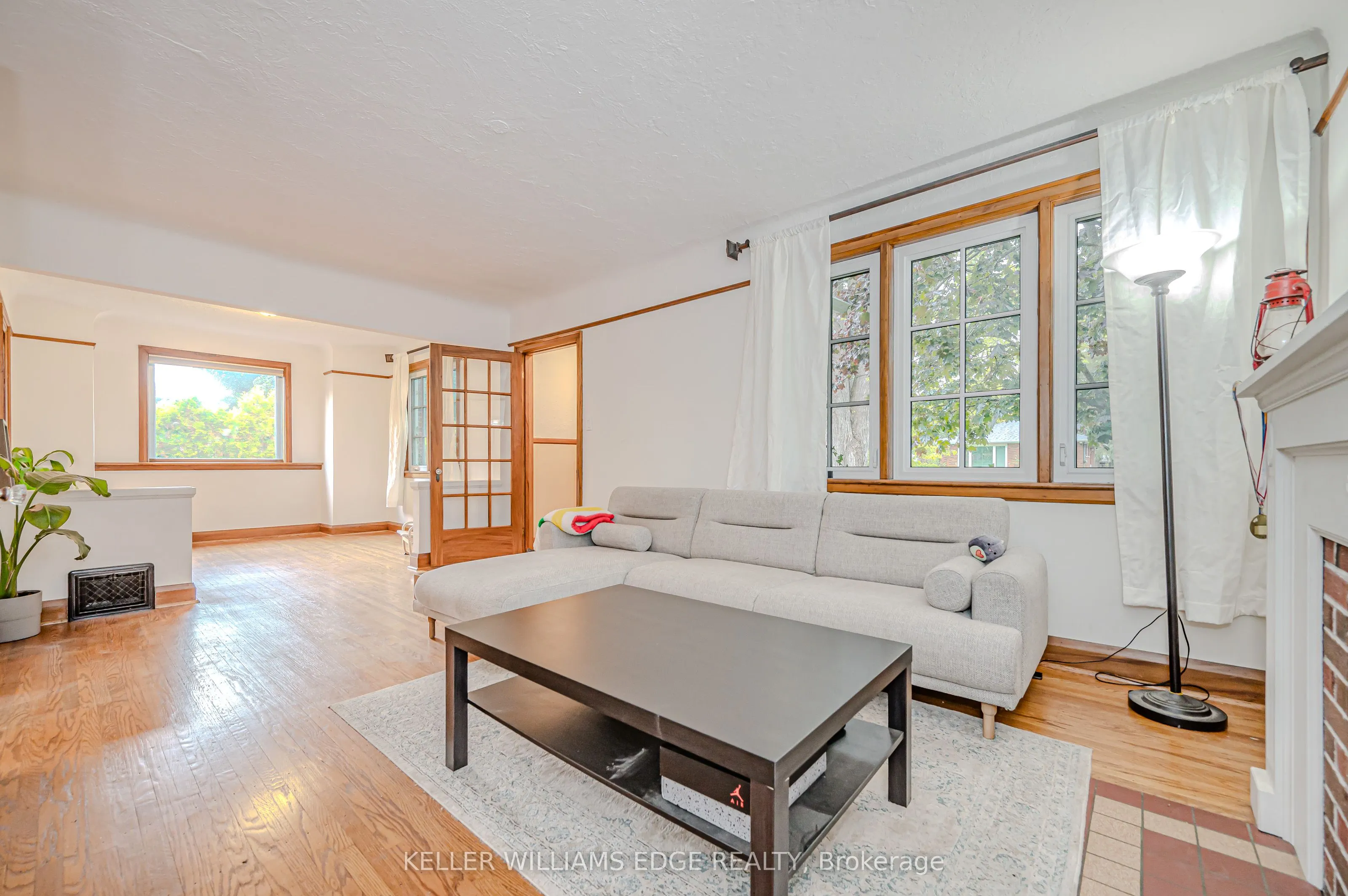 978 North Shore Boulevard W