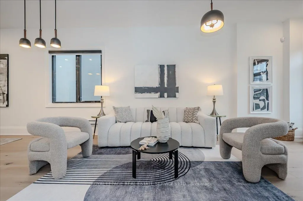 78 South Kingsway