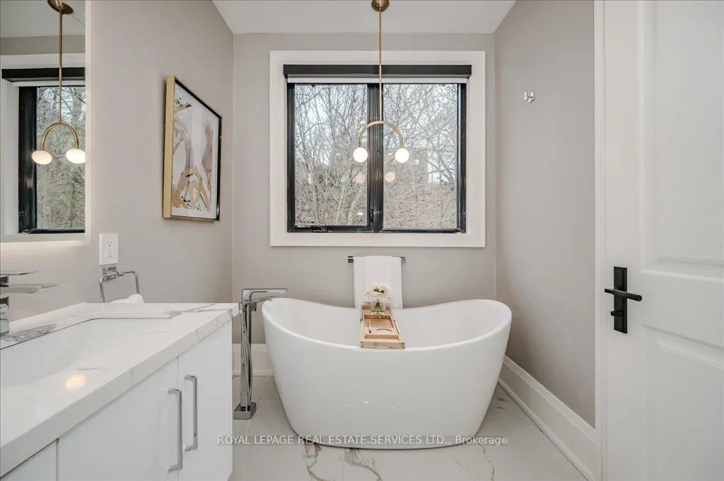 78 South Kingsway