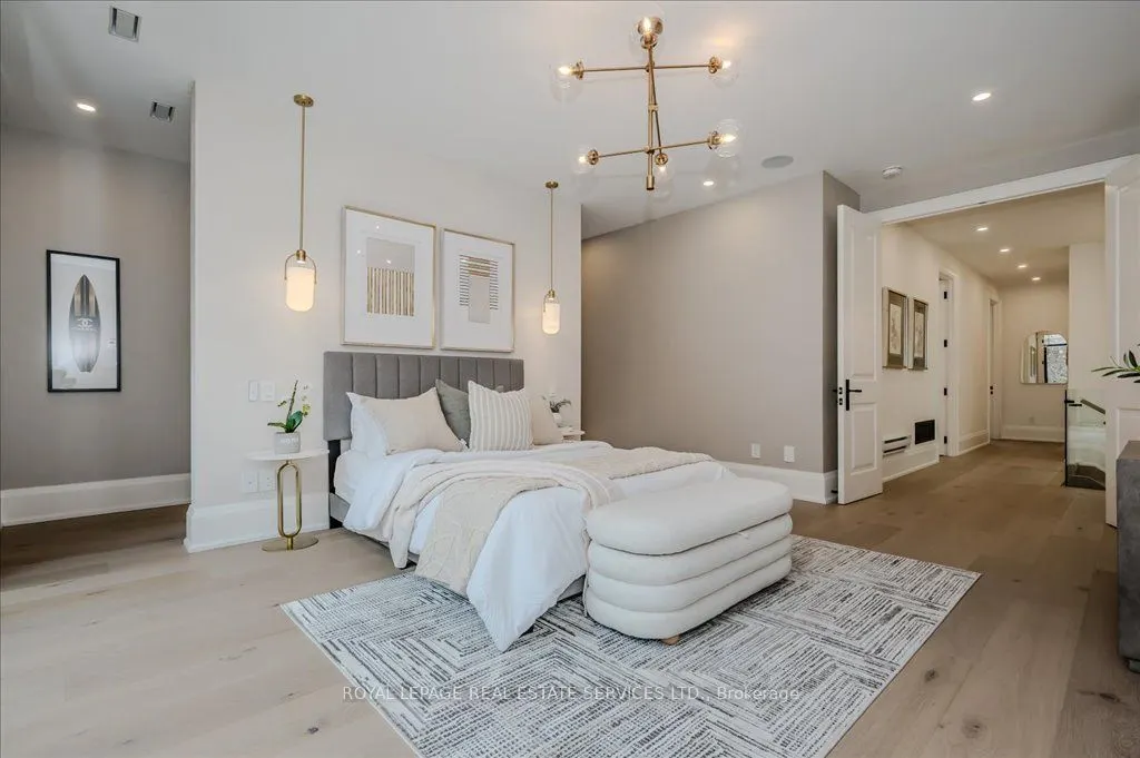 78 South Kingsway
