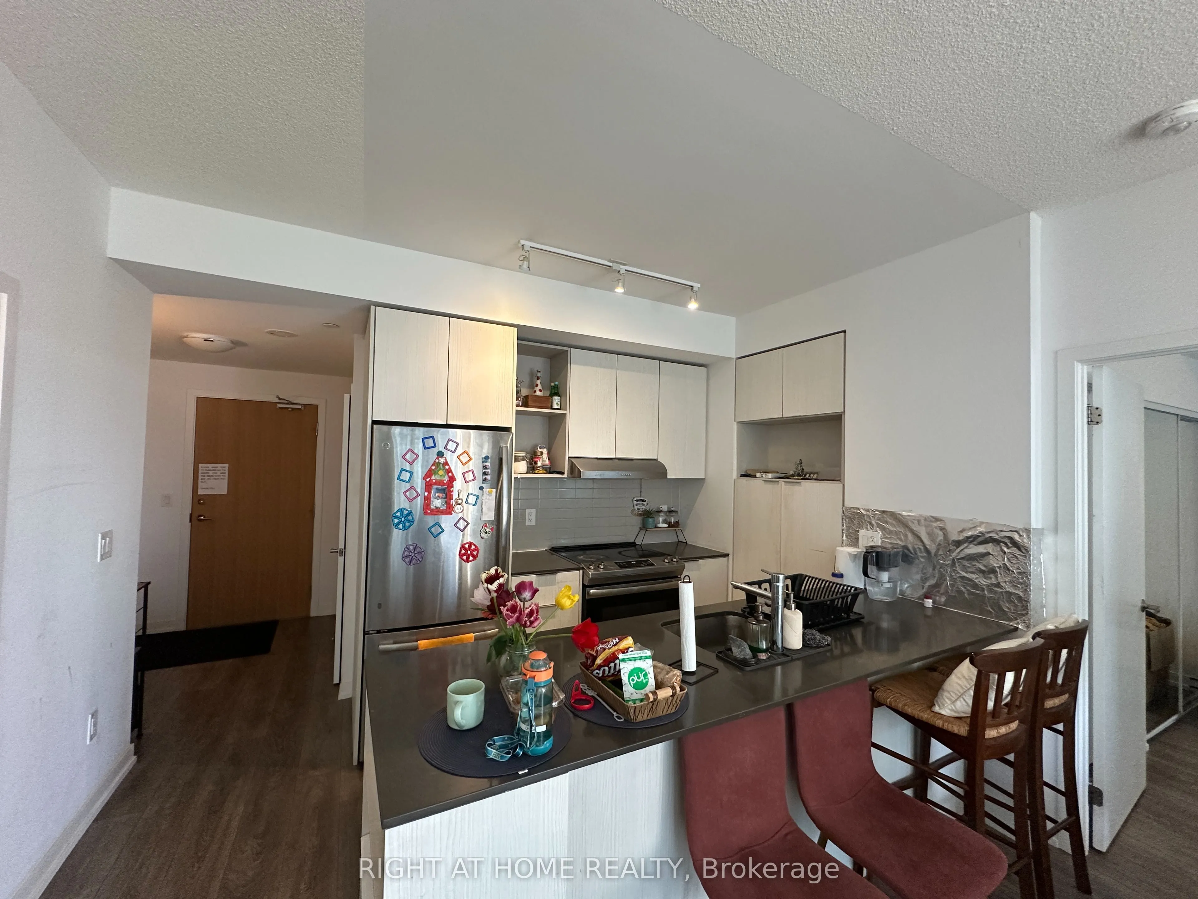2520 Eglinton Avenue W #701