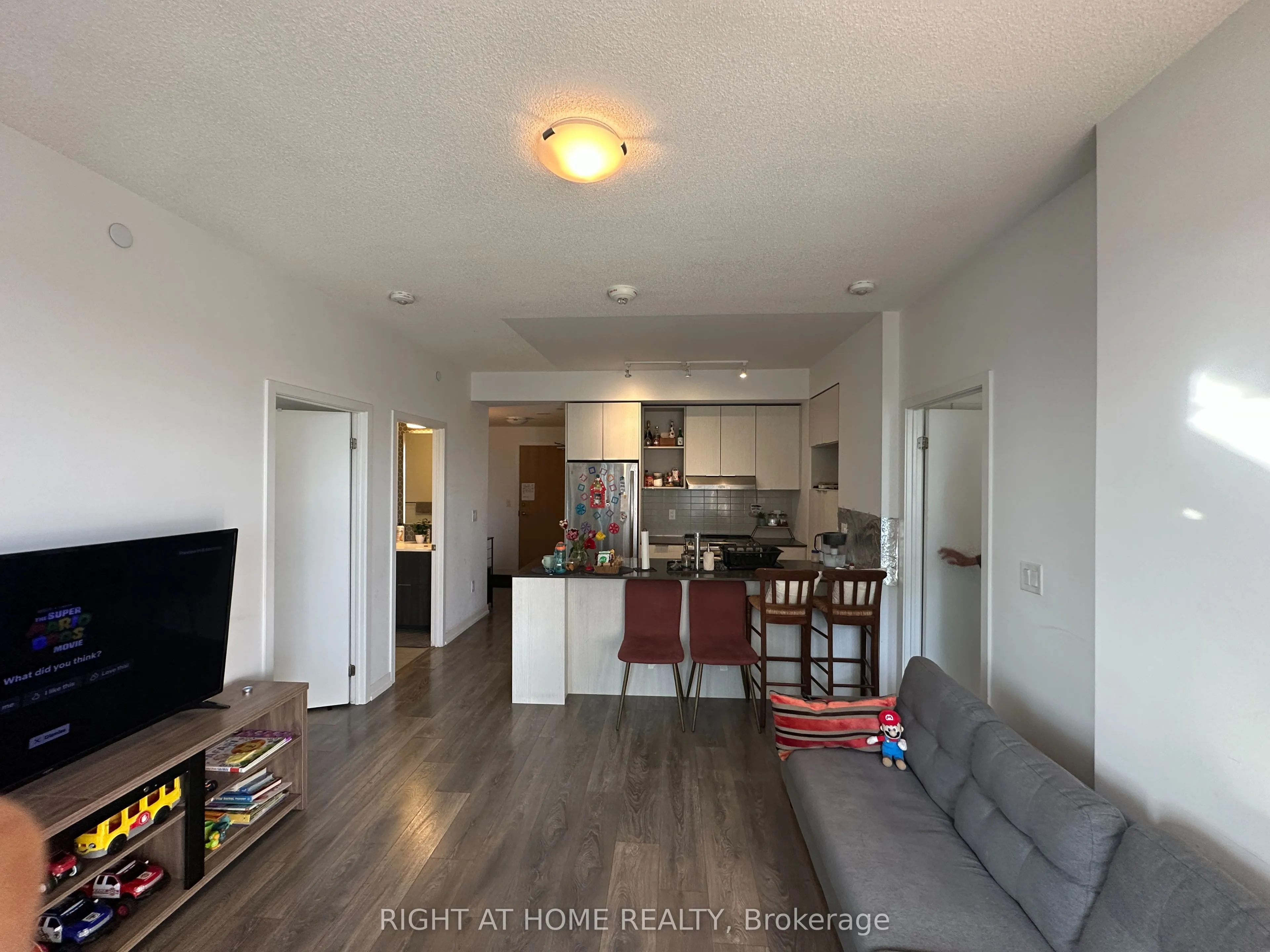 2520 Eglinton Avenue W #701