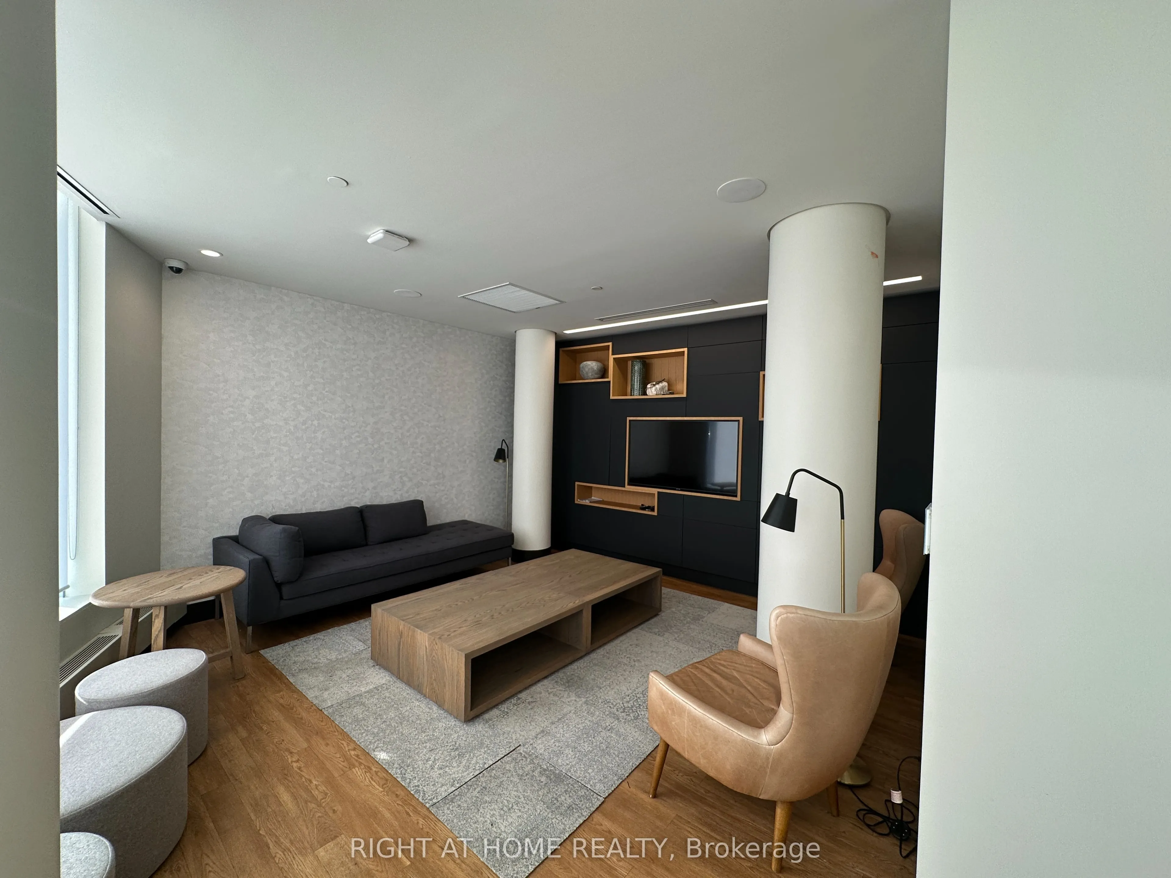 2520 Eglinton Avenue W #701