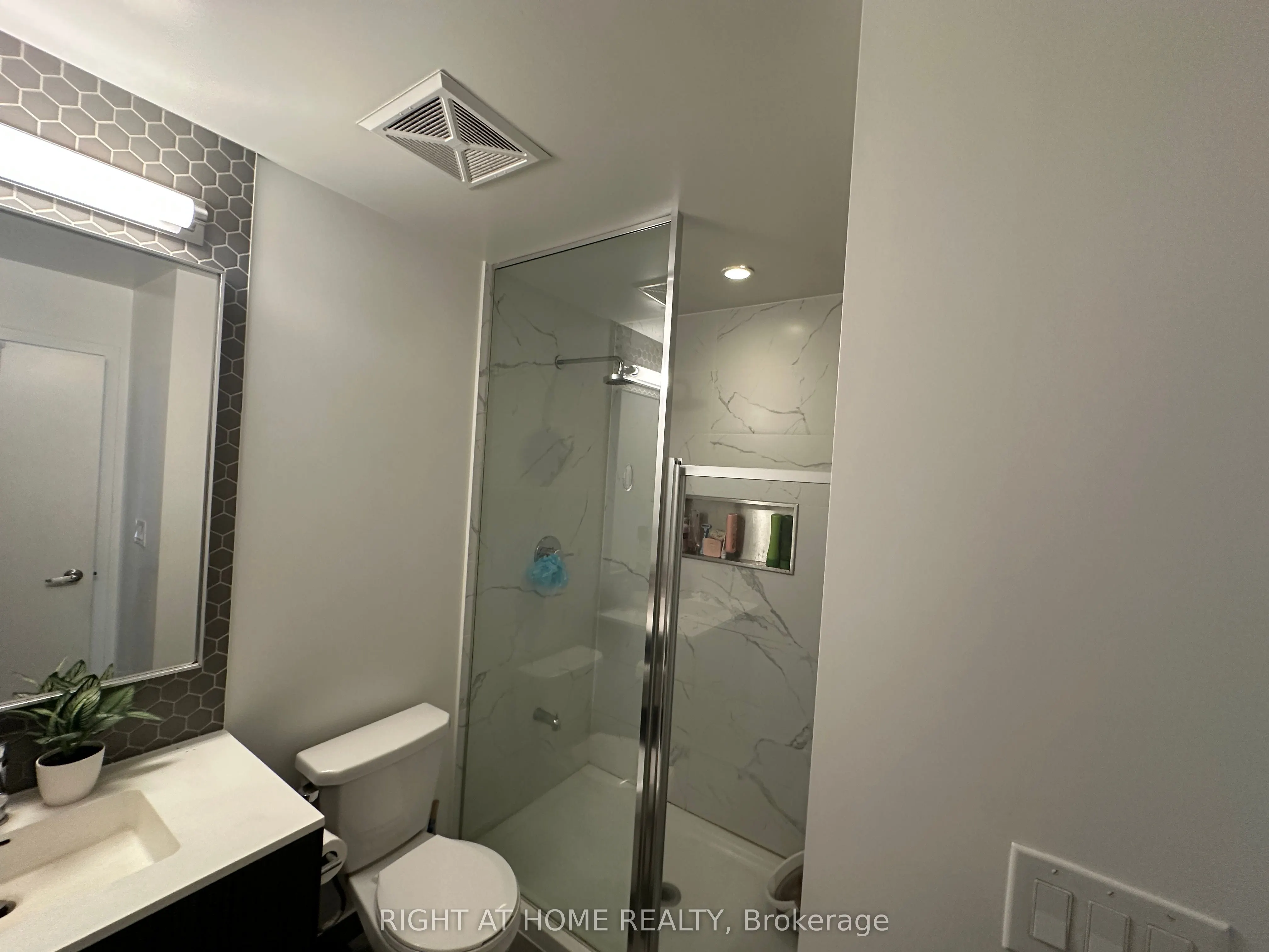2520 Eglinton Avenue W #701