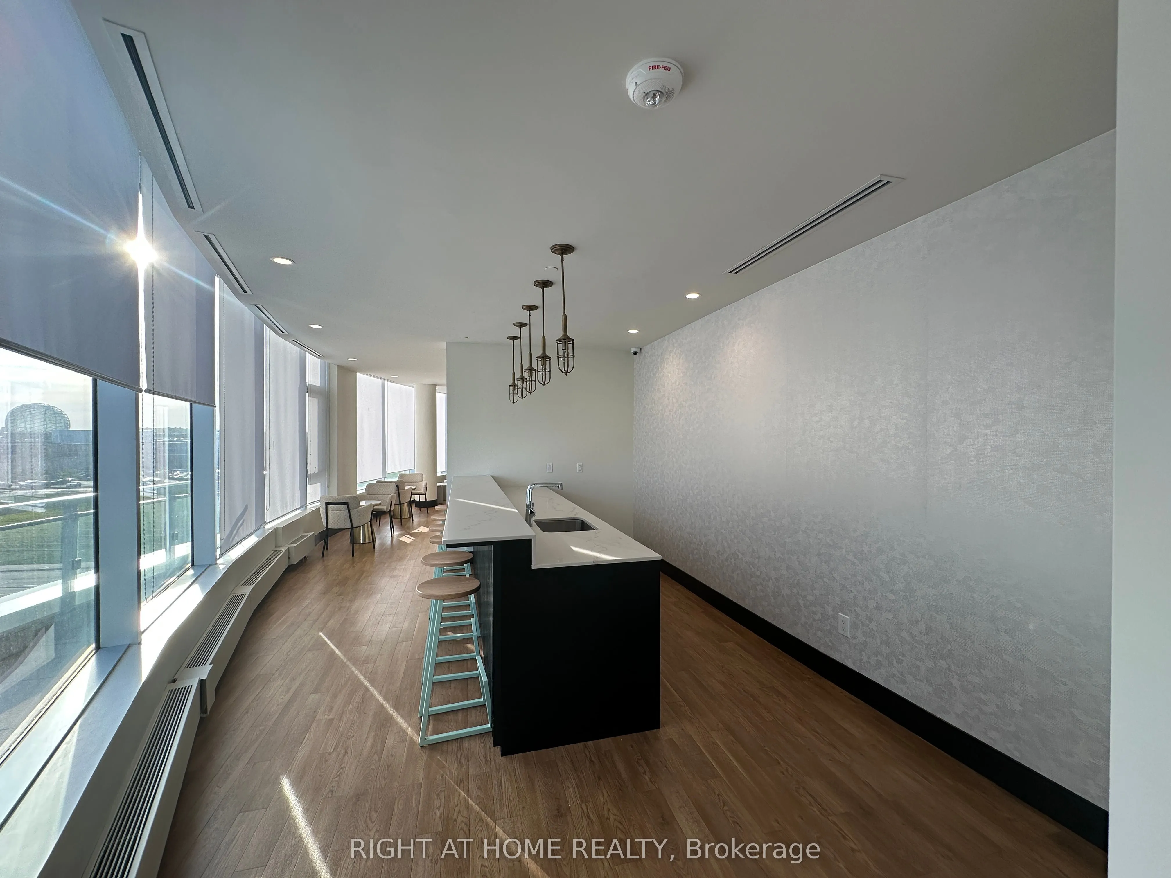 2520 Eglinton Avenue W #701