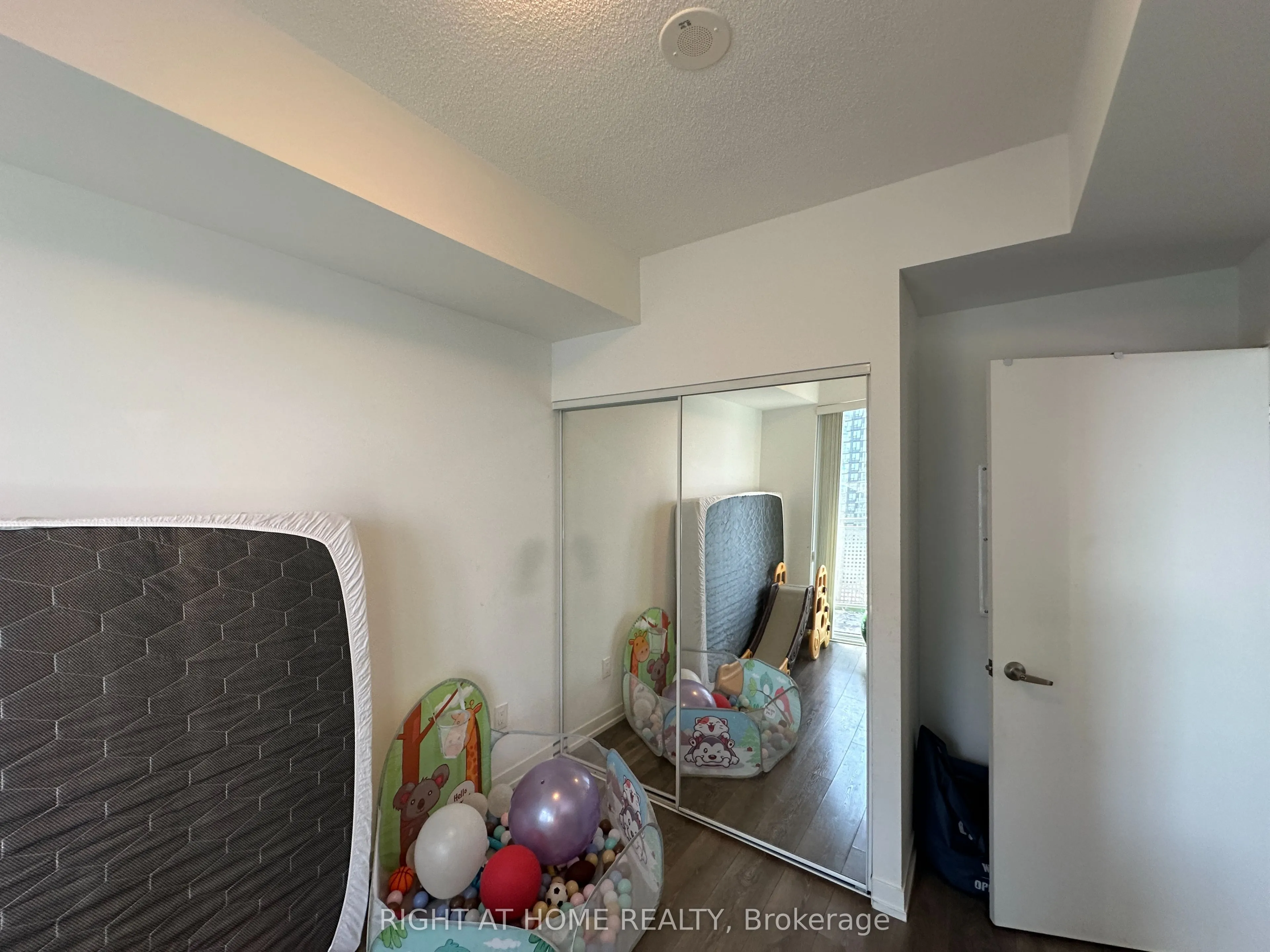 2520 Eglinton Avenue W #701