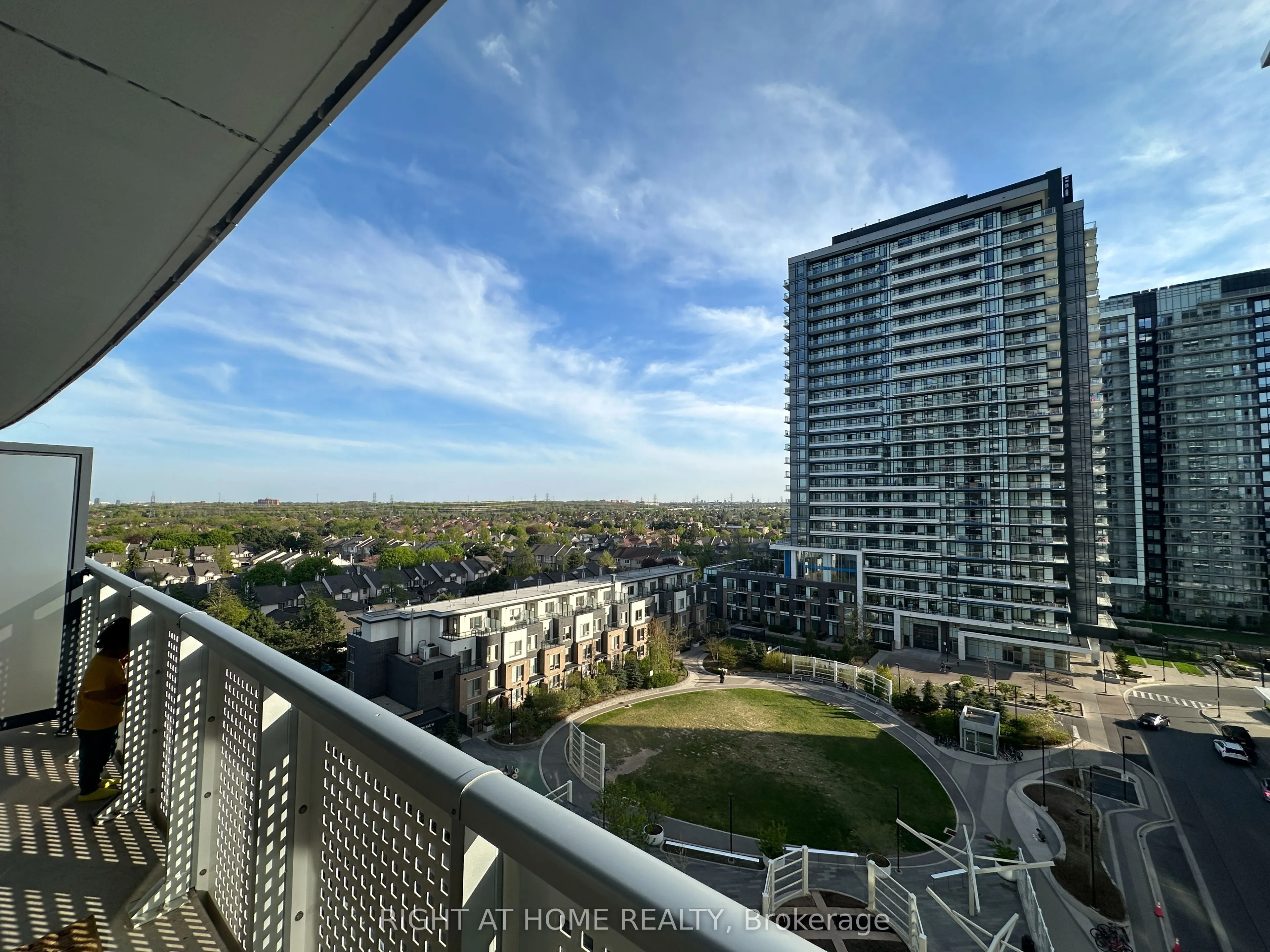 2520 Eglinton Avenue W #701