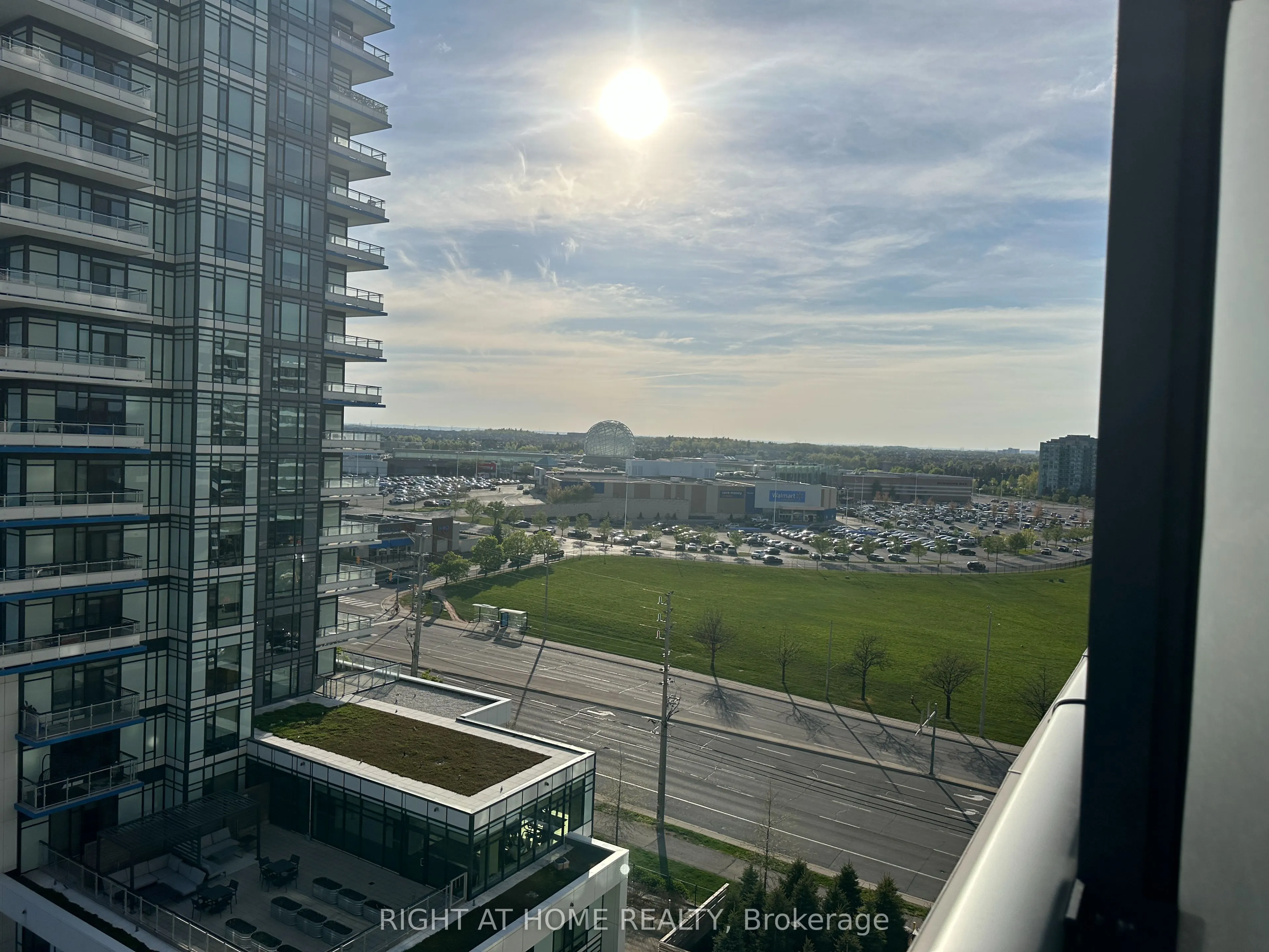 2520 Eglinton Avenue W #701