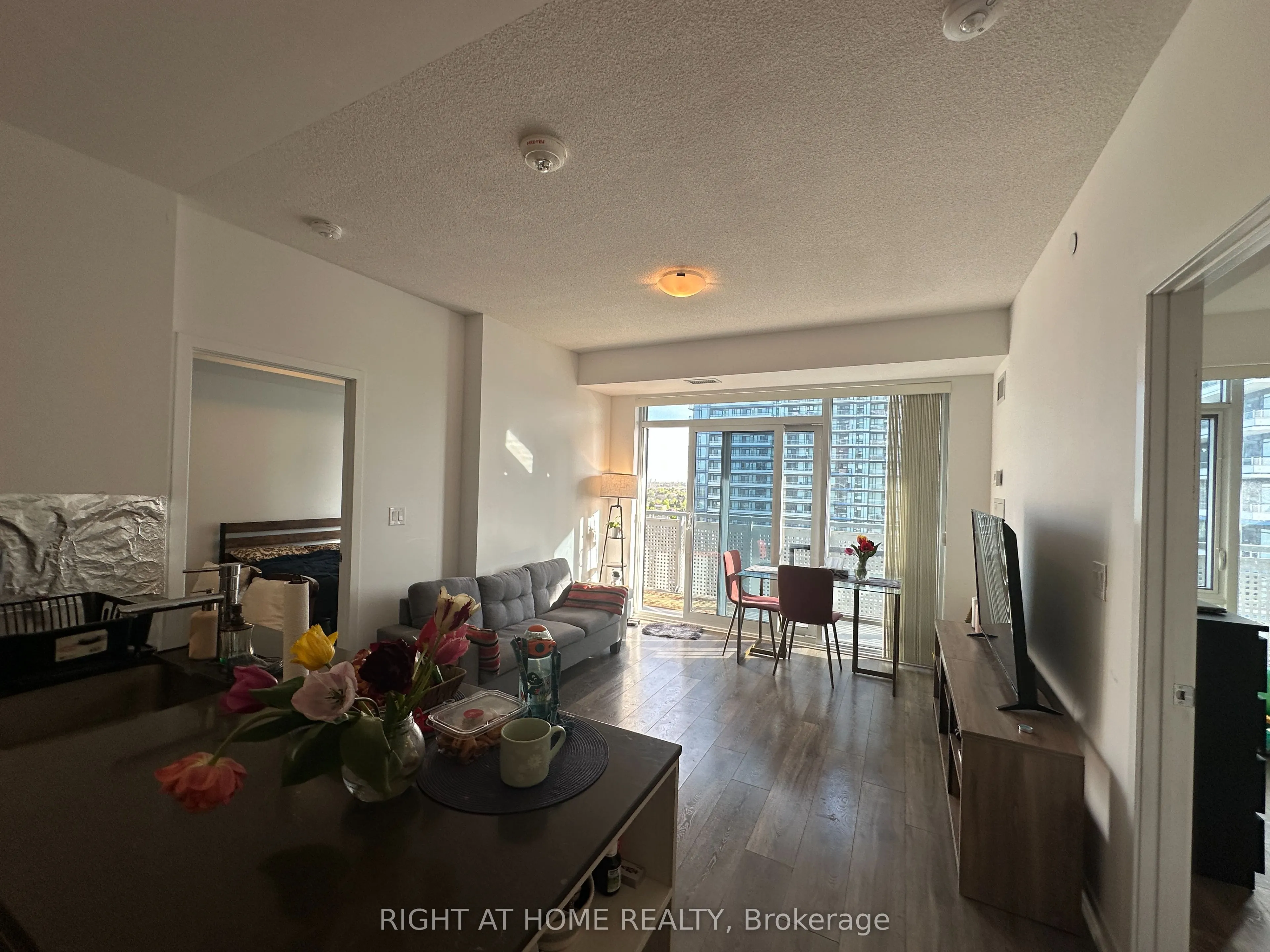 2520 Eglinton Avenue W #701