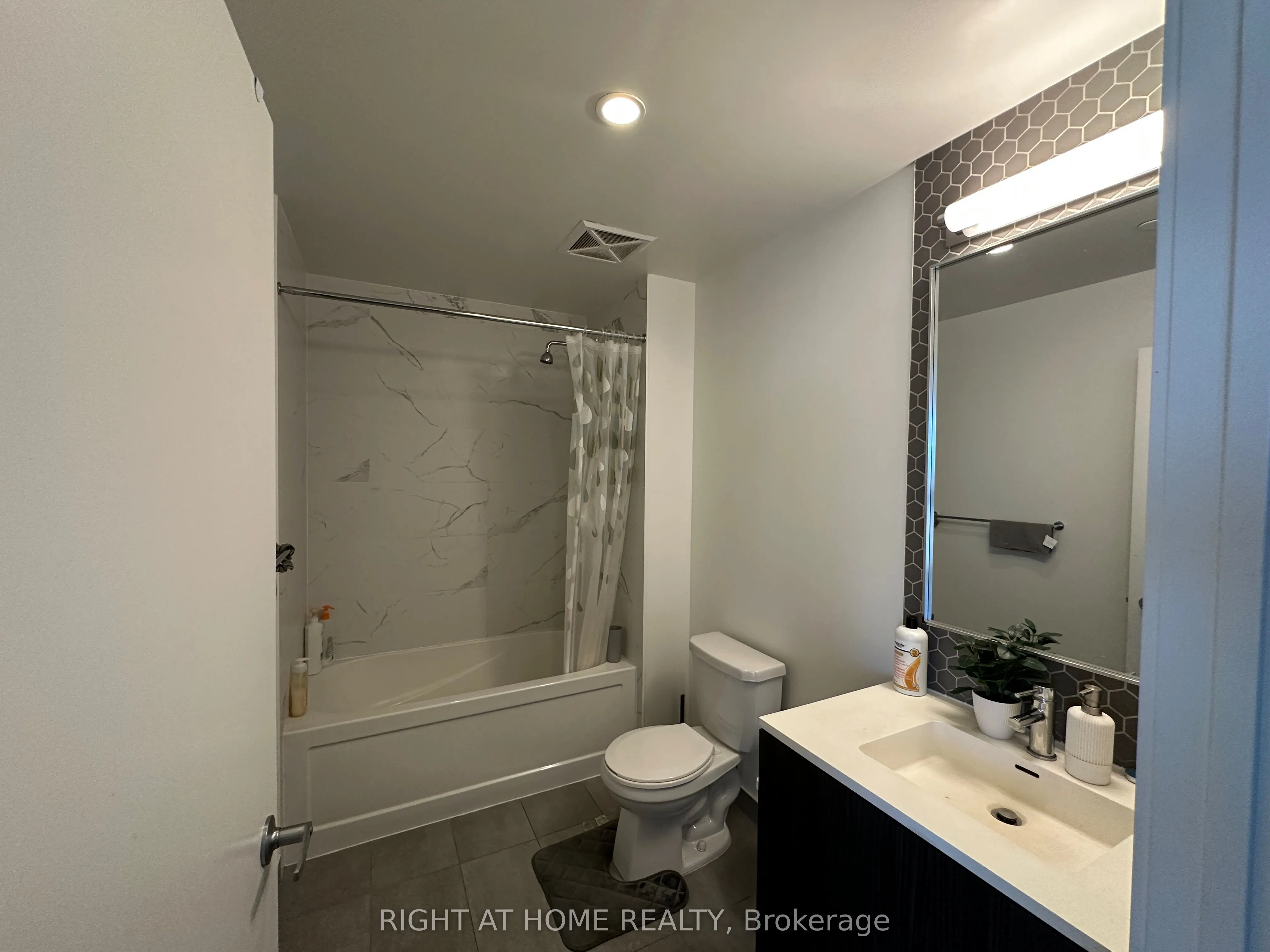 2520 Eglinton Avenue W #701