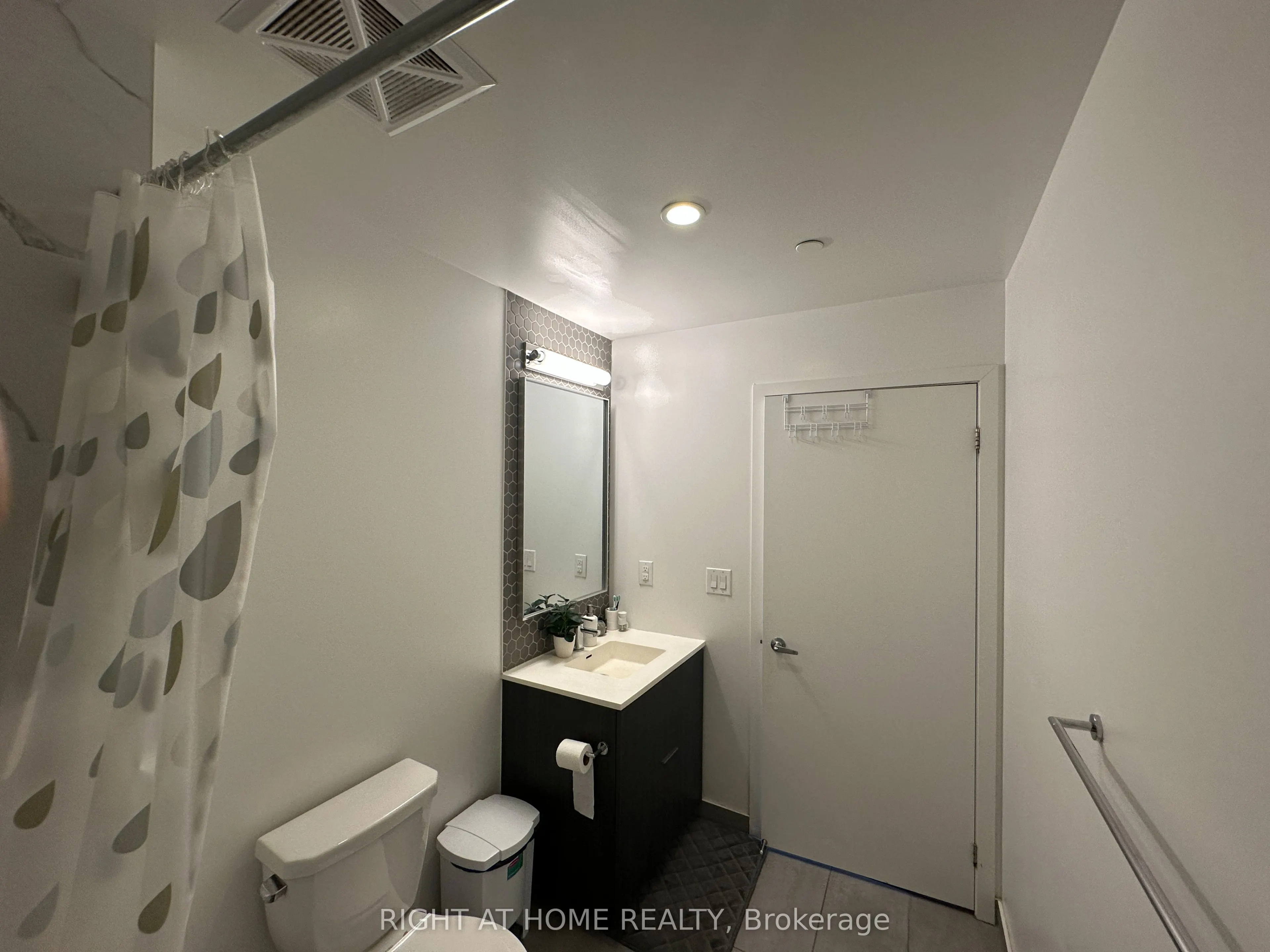 2520 Eglinton Avenue W #701