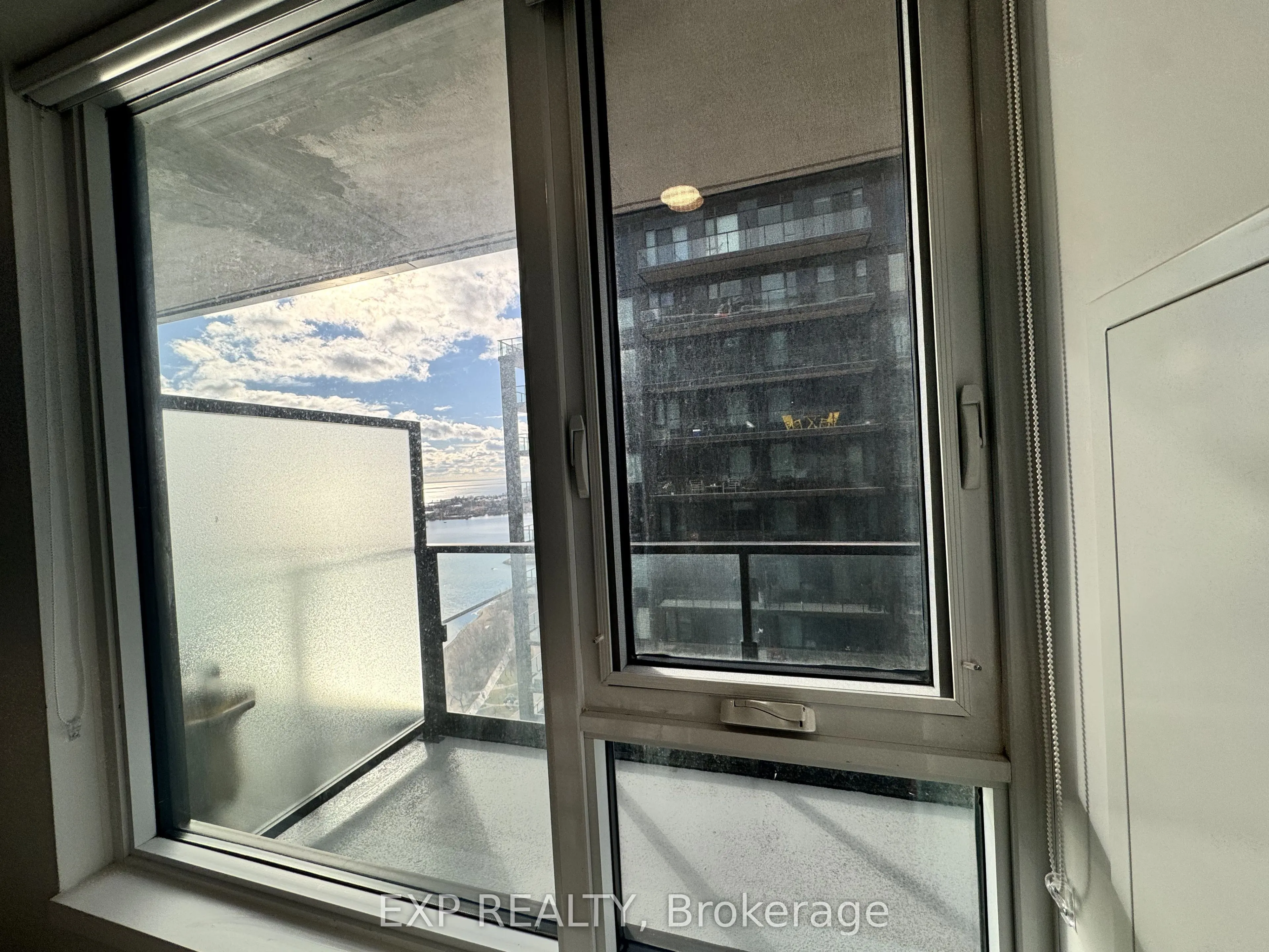1926 Lakeshore Boulevard W, #3911