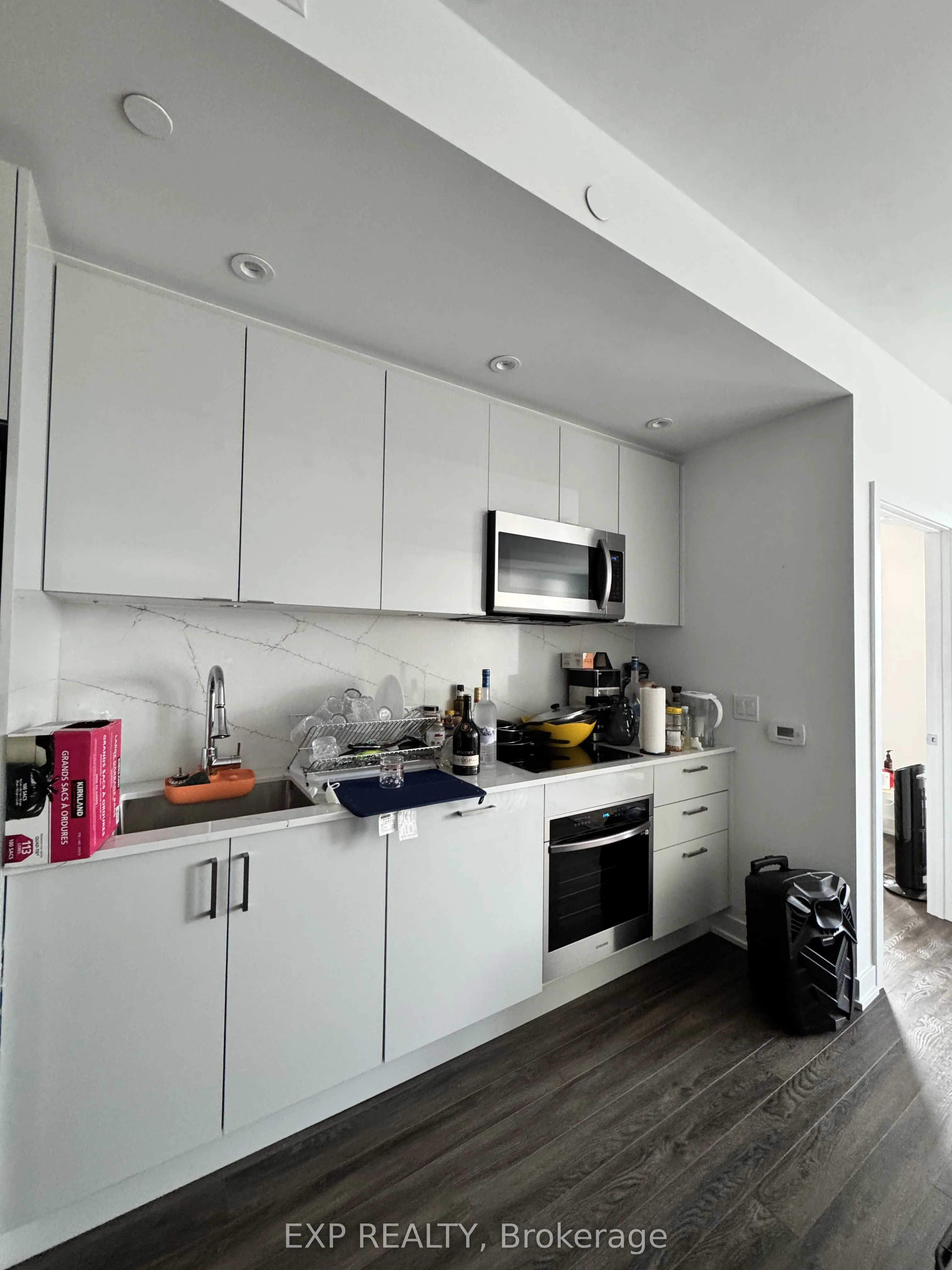 1926 Lakeshore Boulevard W, #3911