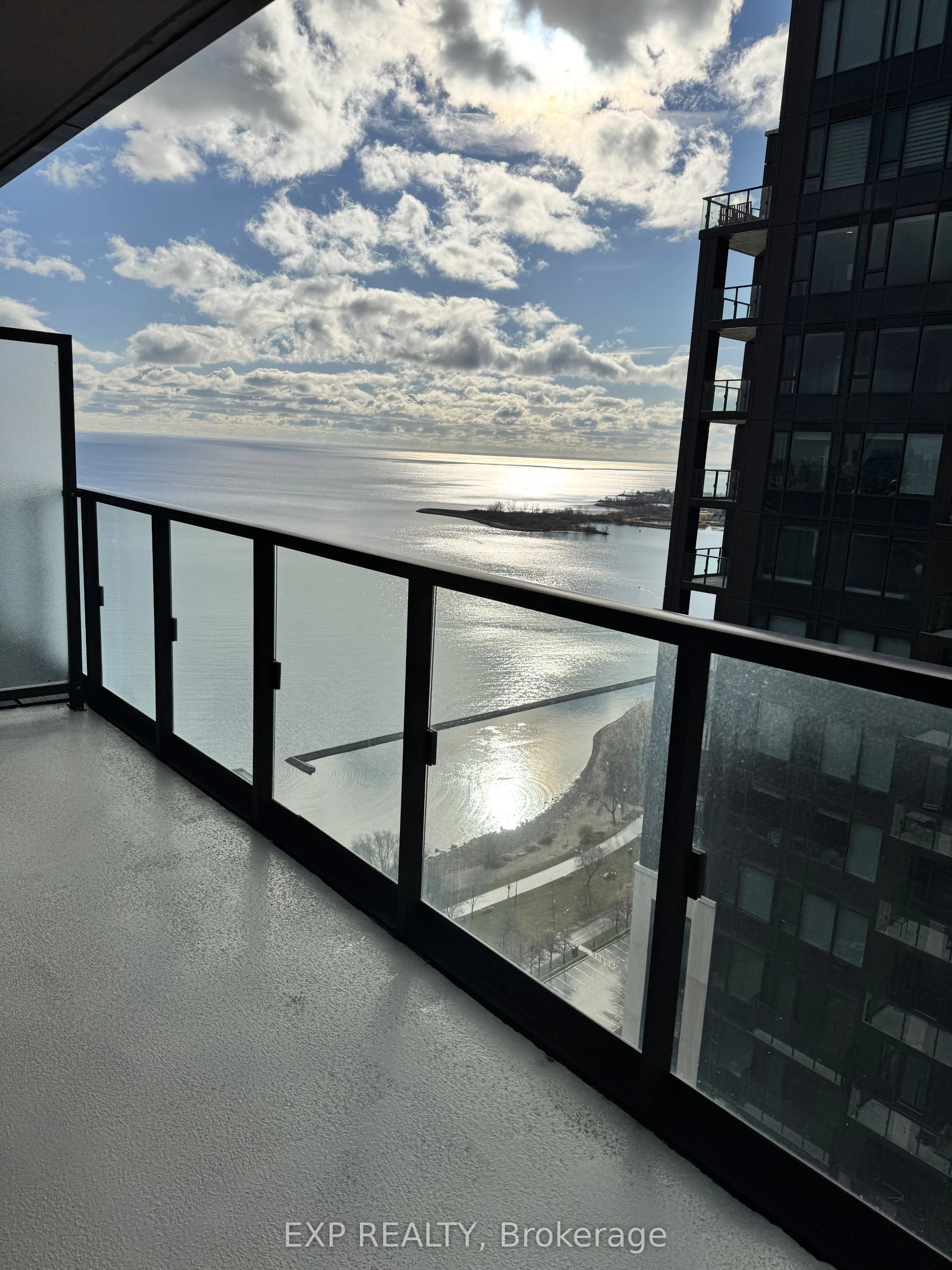 1926 Lakeshore Boulevard W, #3911