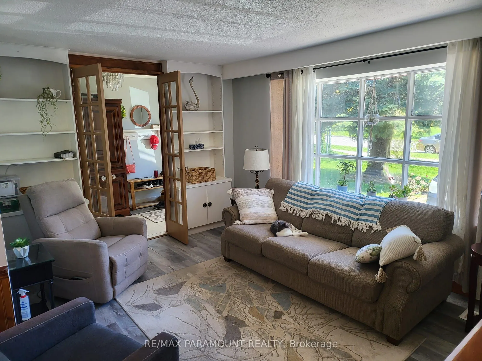 15 Lawrence Avenue