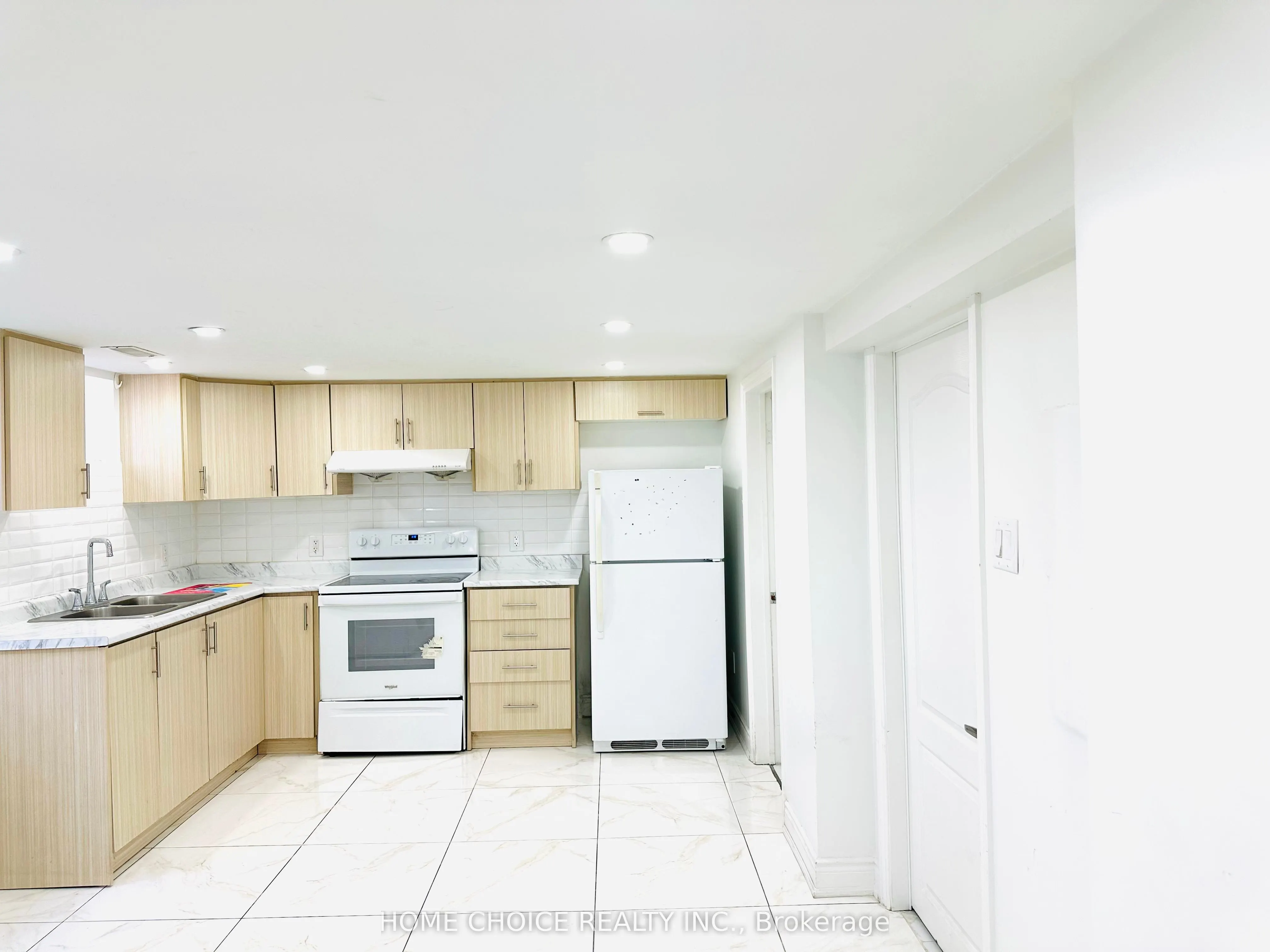 116 Eldomar Avenue, #Basement