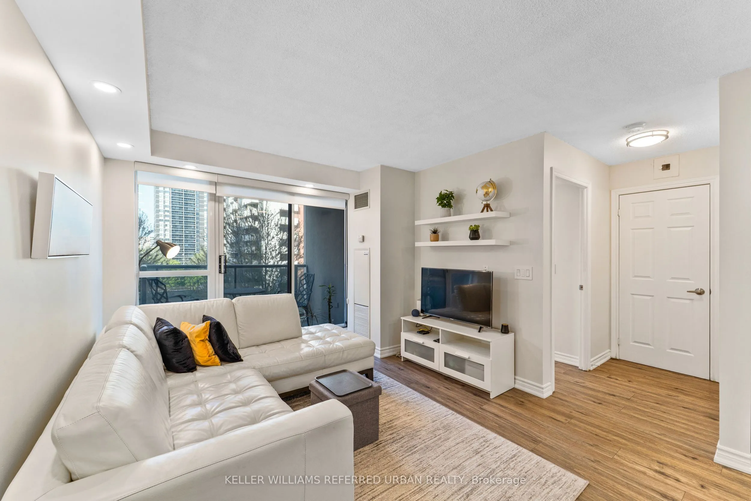 5 Michael Power Place, #509