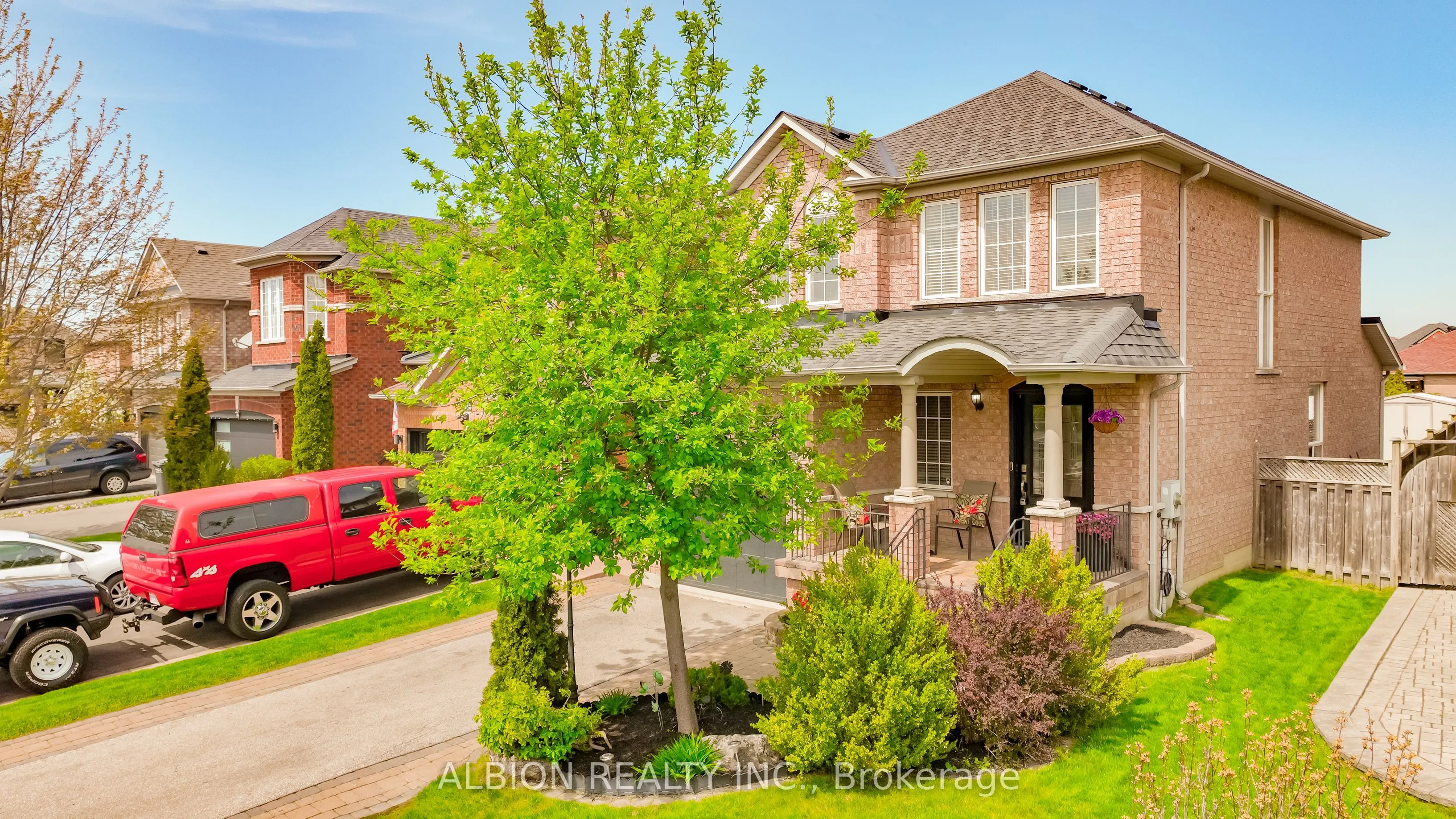 40 Emily Carr Crescent