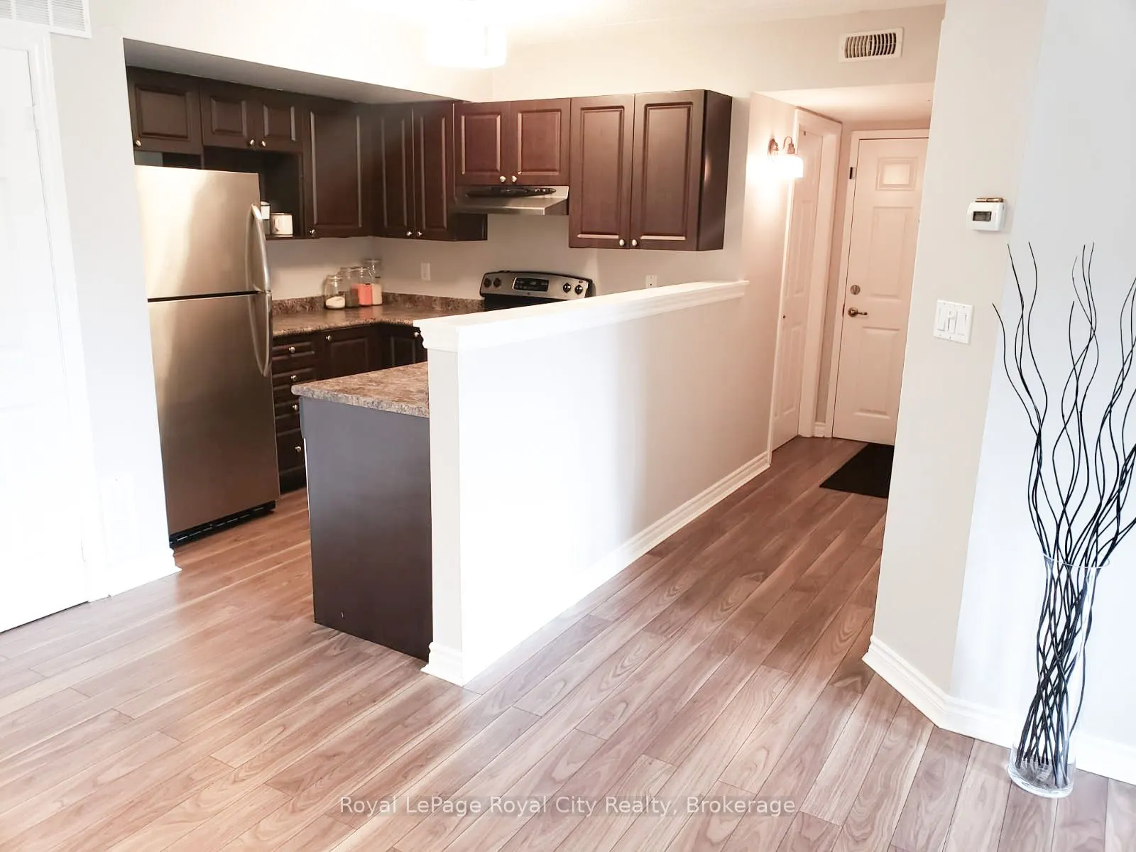 1483 Maple Avenue, #204