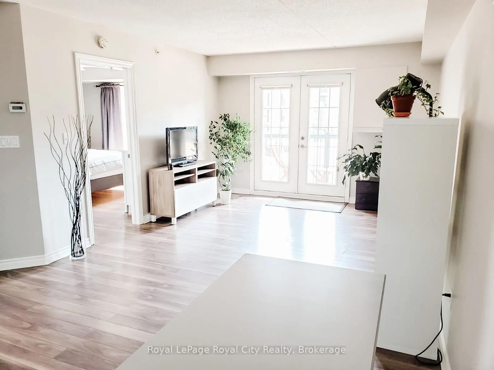 1483 Maple Avenue, #204