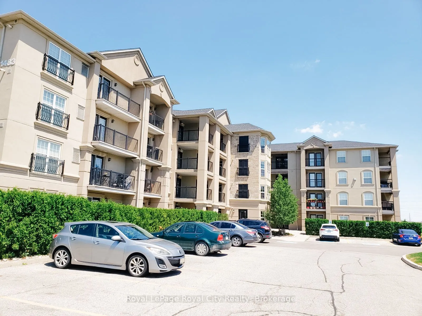 1483 Maple Avenue, #204