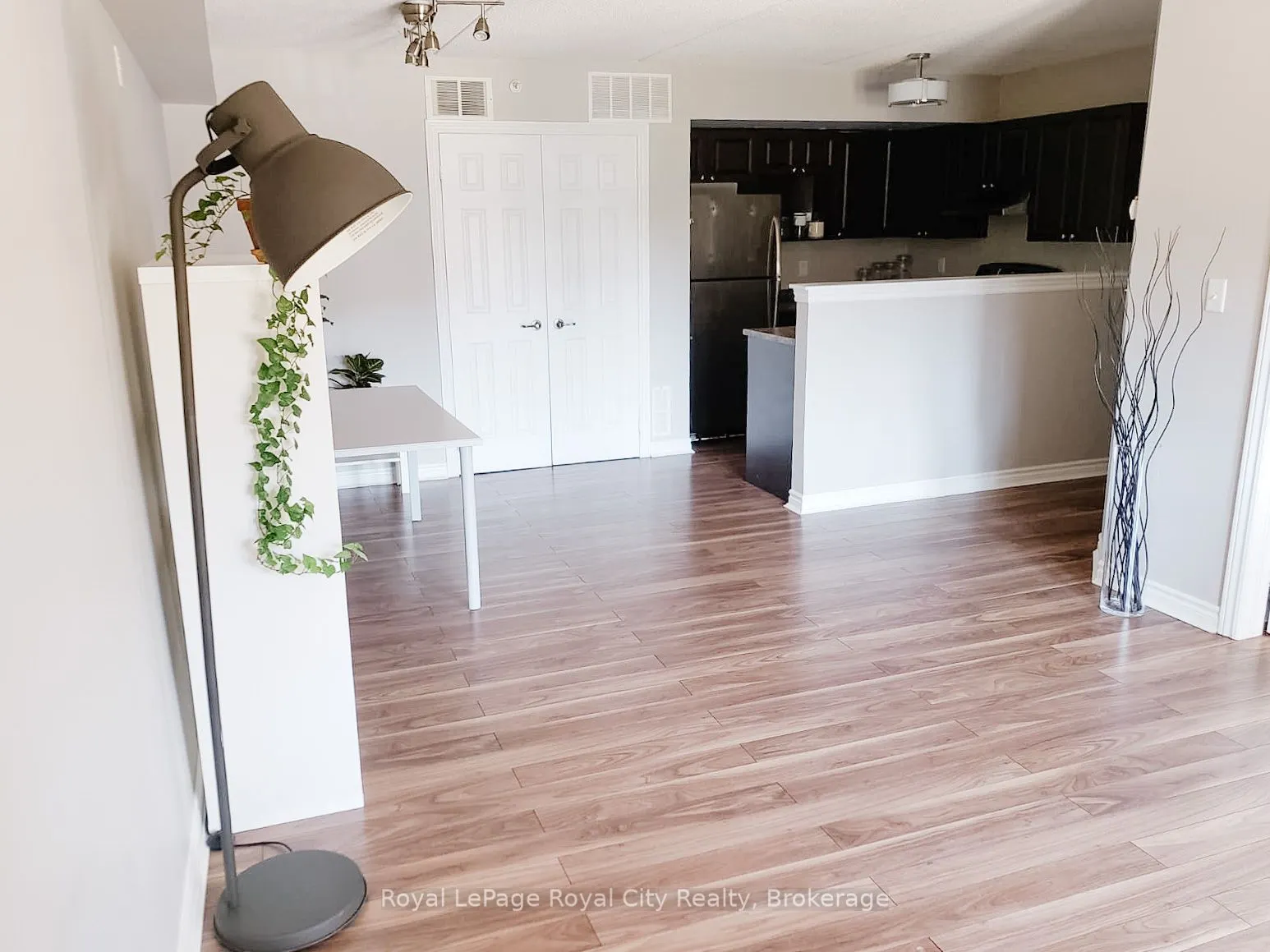1483 Maple Avenue, #204