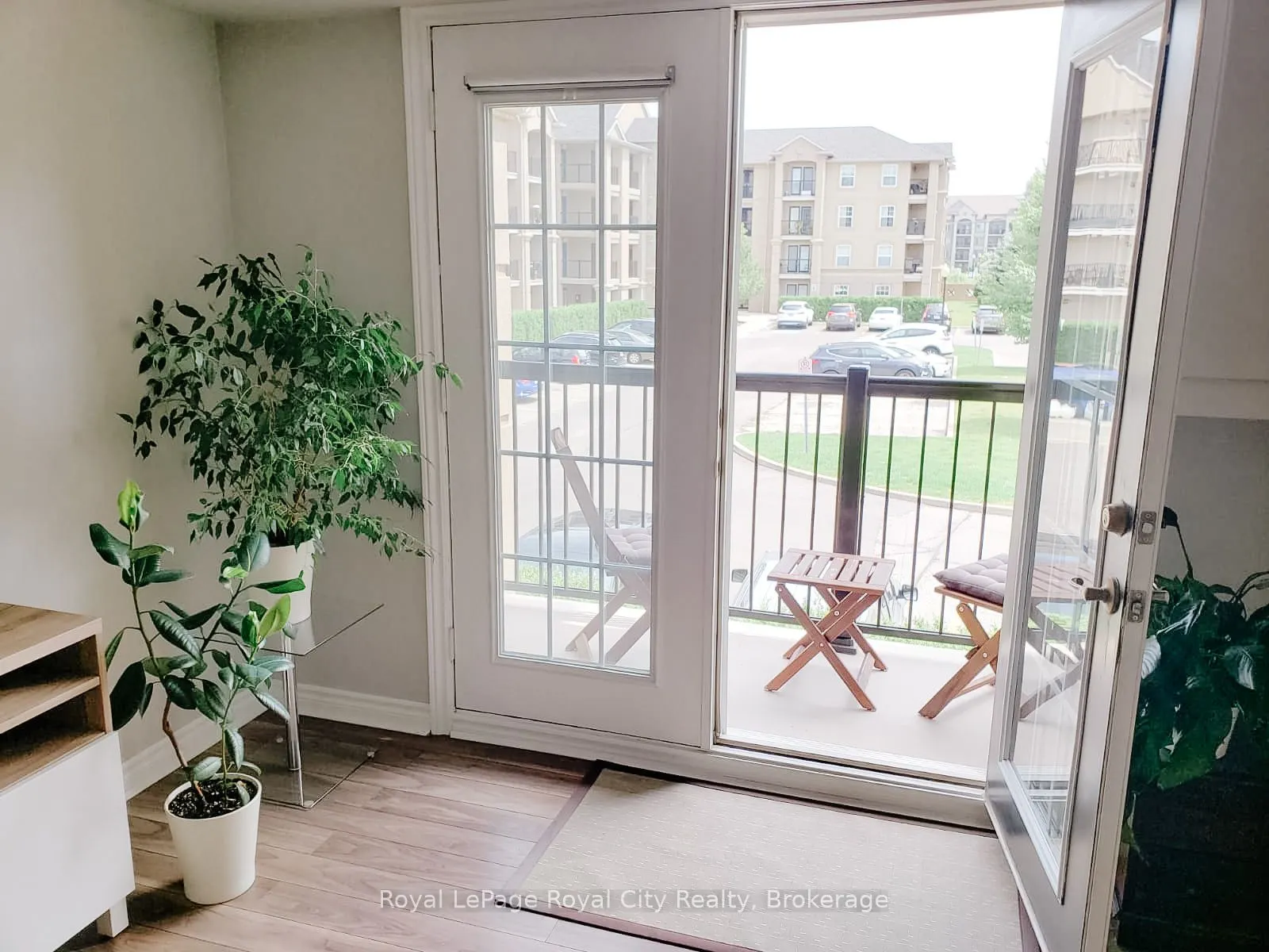 1483 Maple Avenue, #204