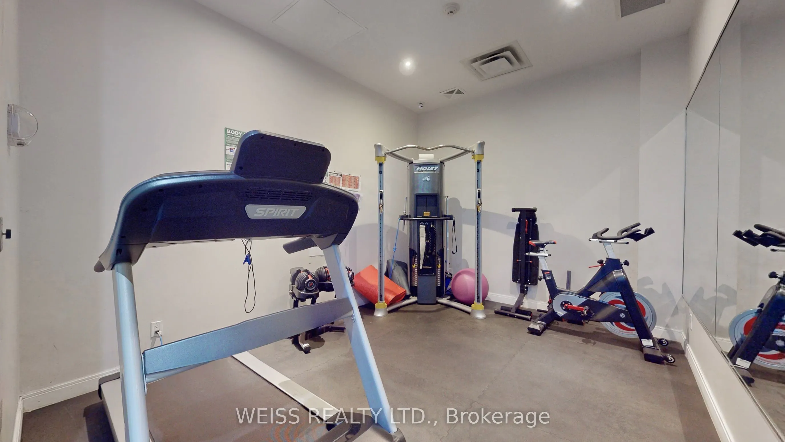 760 The Queensway S, #506