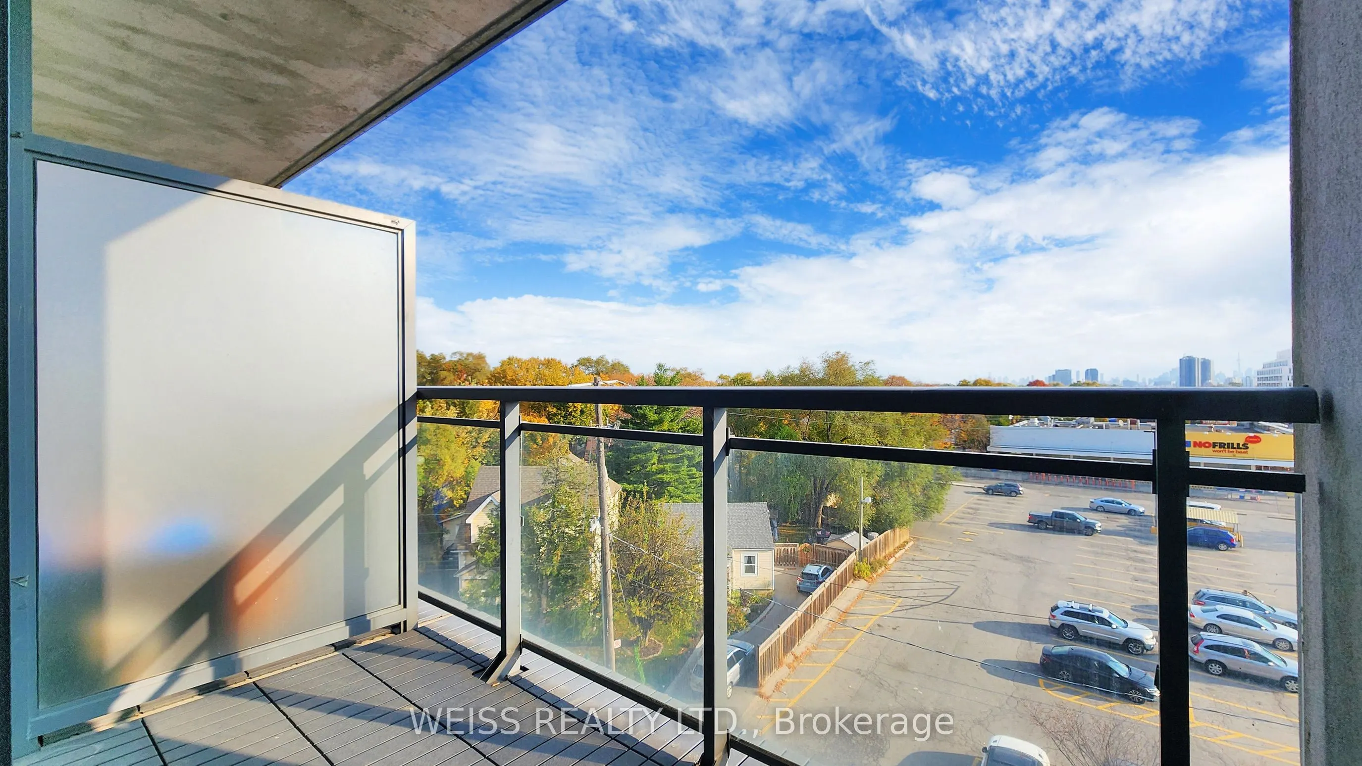 760 The Queensway S, #506