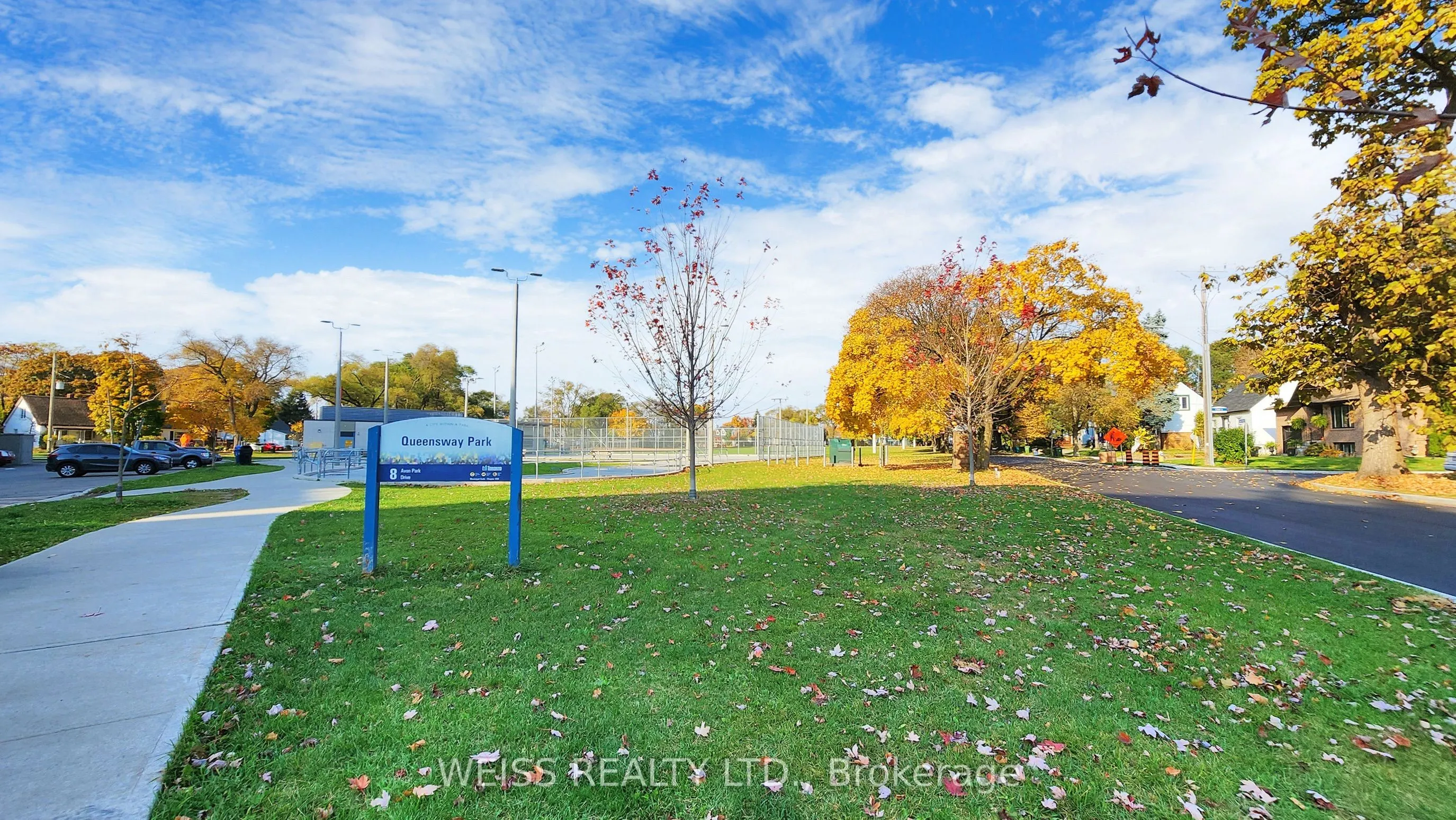 760 The Queensway S, #506