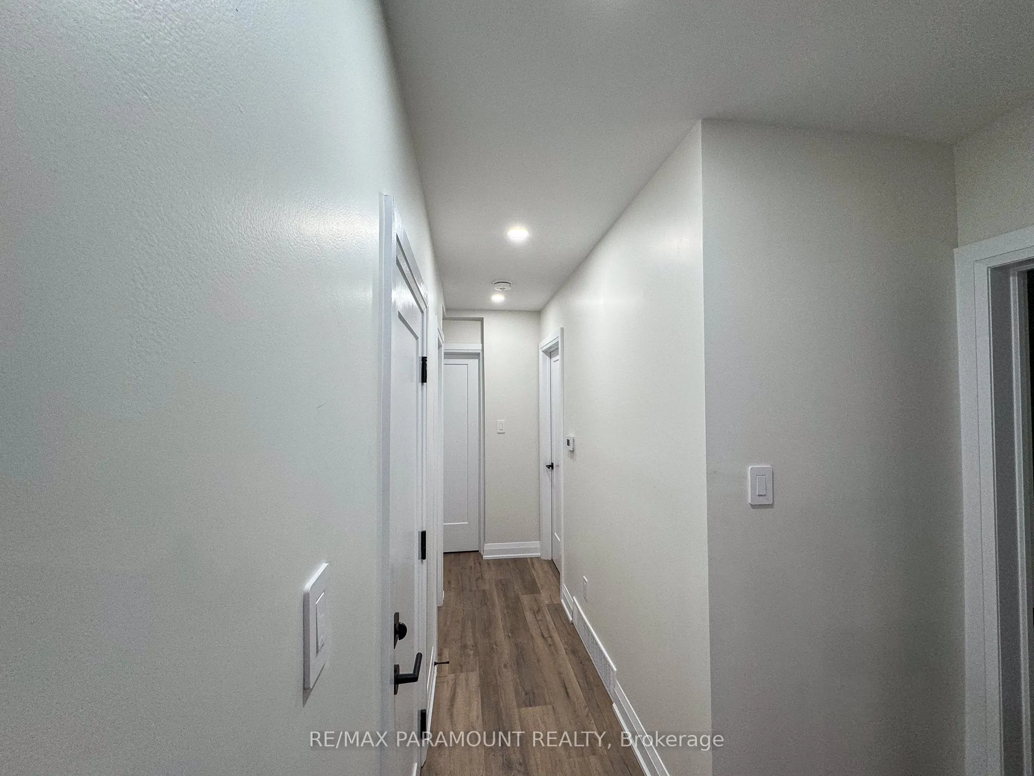 166 Kingsview Boulevard