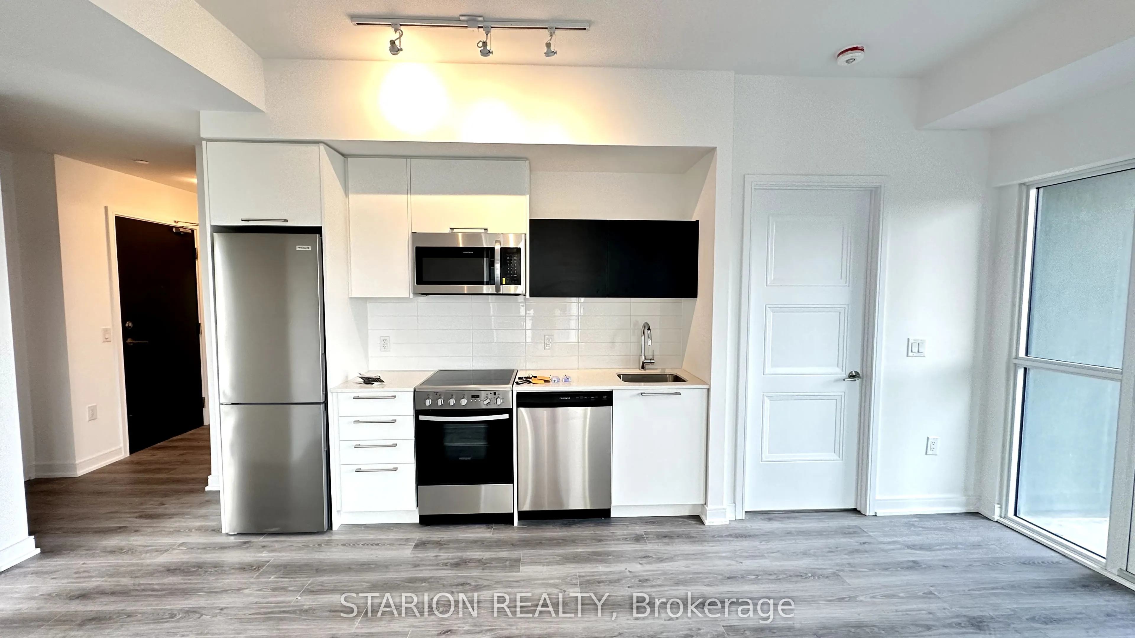 25 Neighbourhood Lane, #513