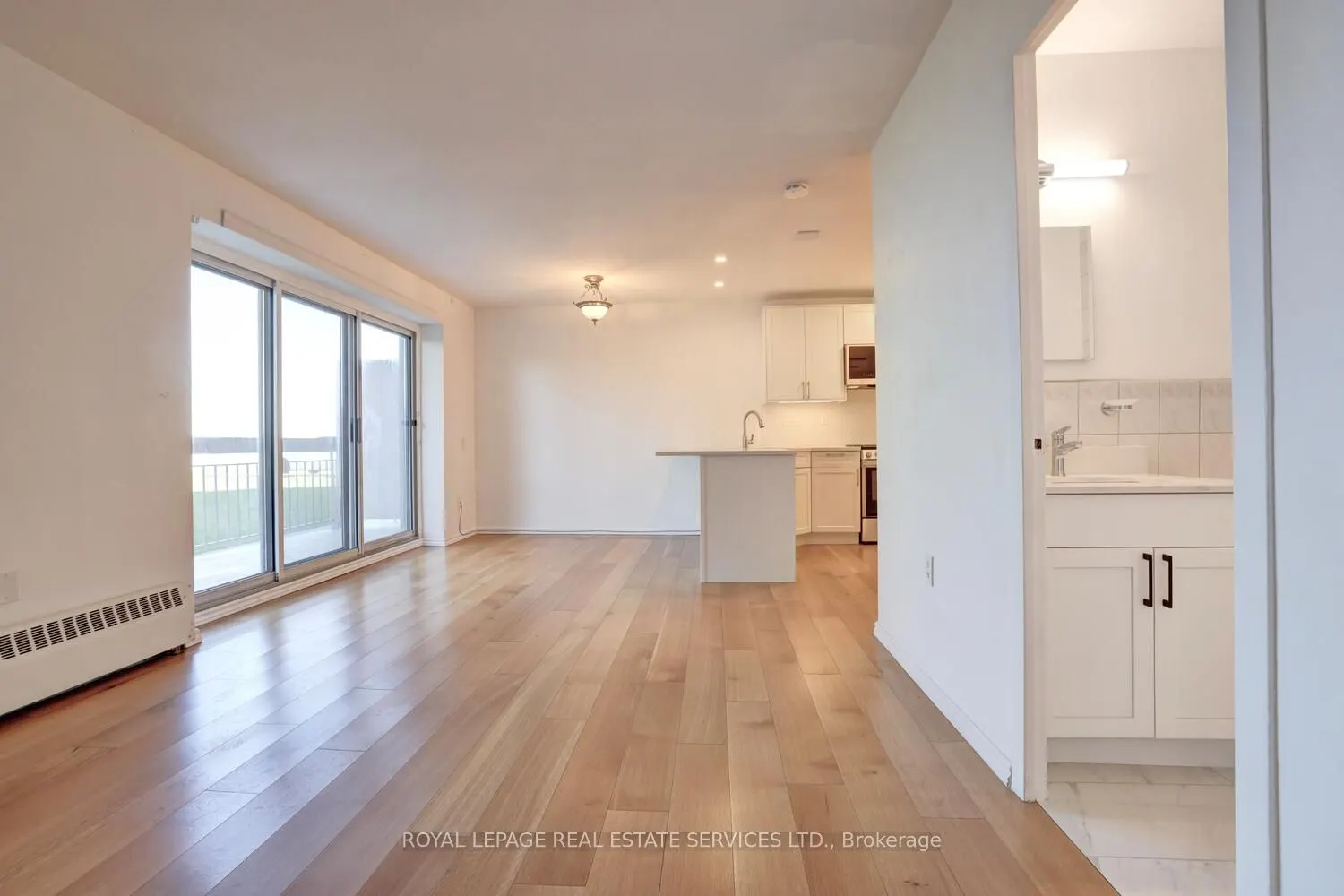 41 Lake Shore Drive, #104