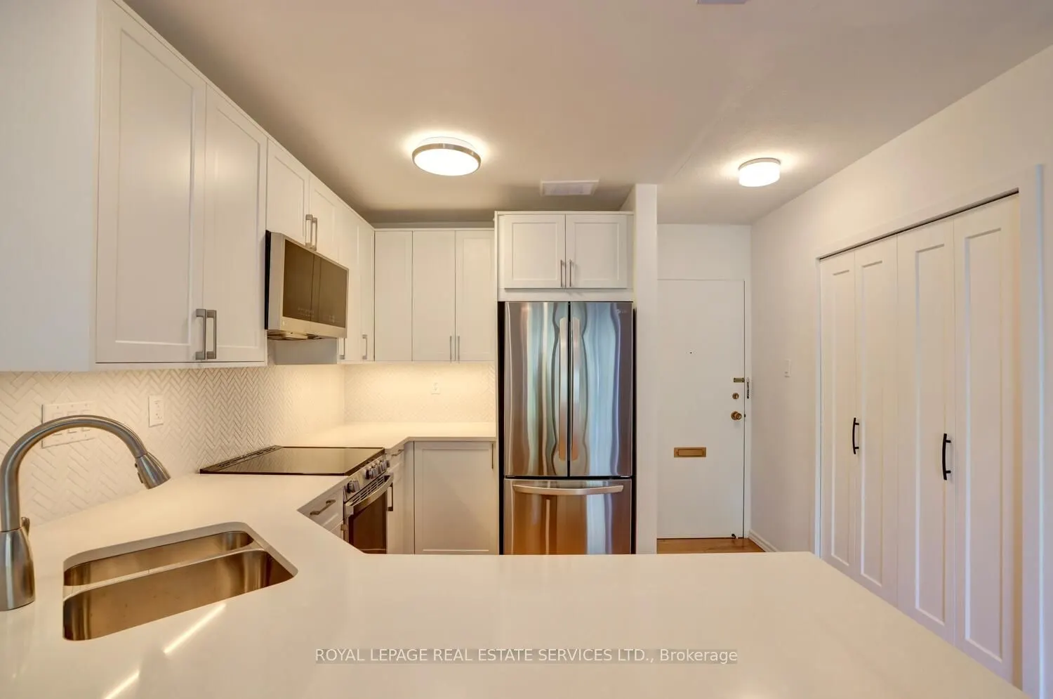 41 Lake Shore Drive, #104